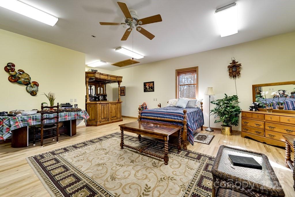 832 Asheville Highway — Sylva