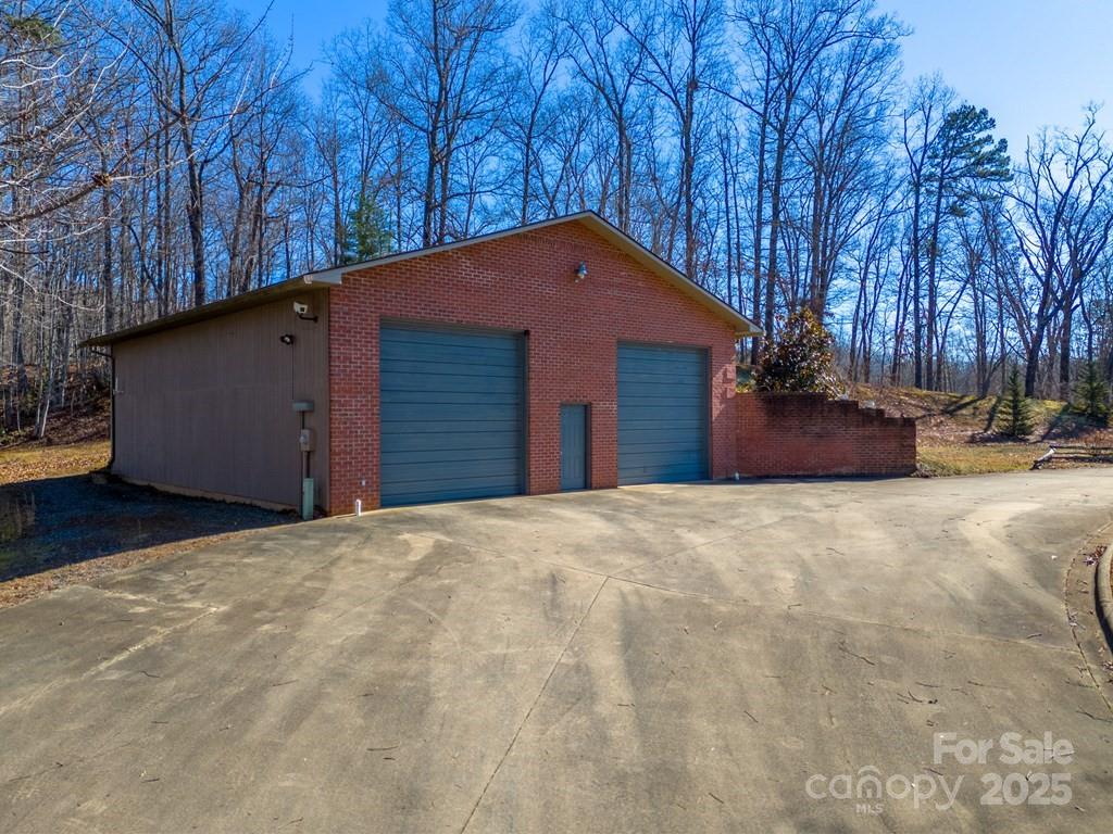 832 Asheville Highway — Sylva
