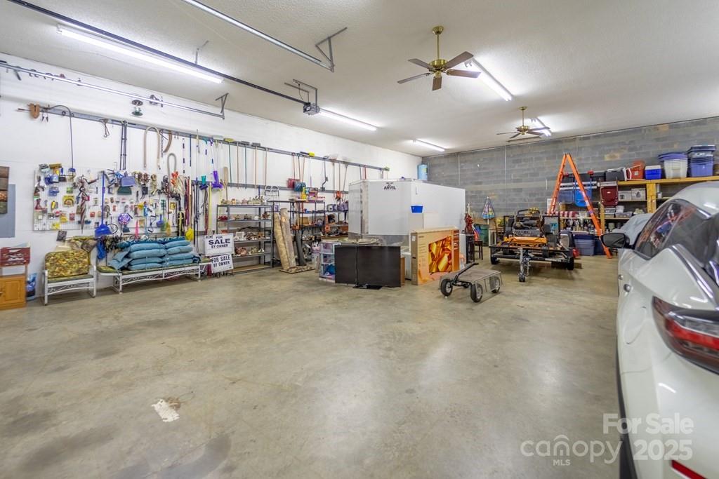 832 Asheville Highway — Sylva