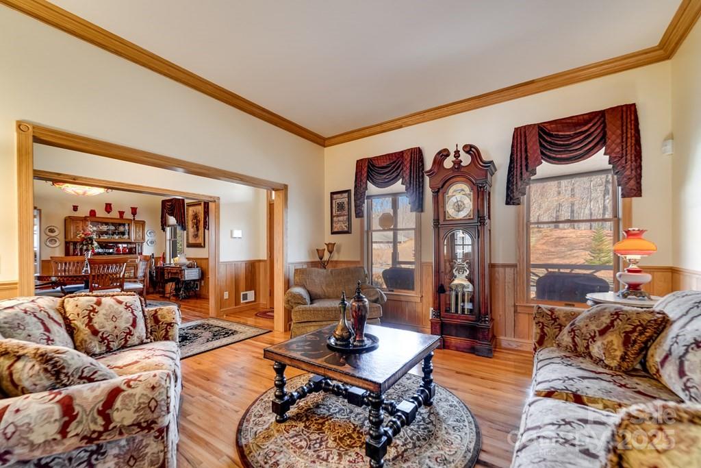 832 Asheville Highway — Sylva