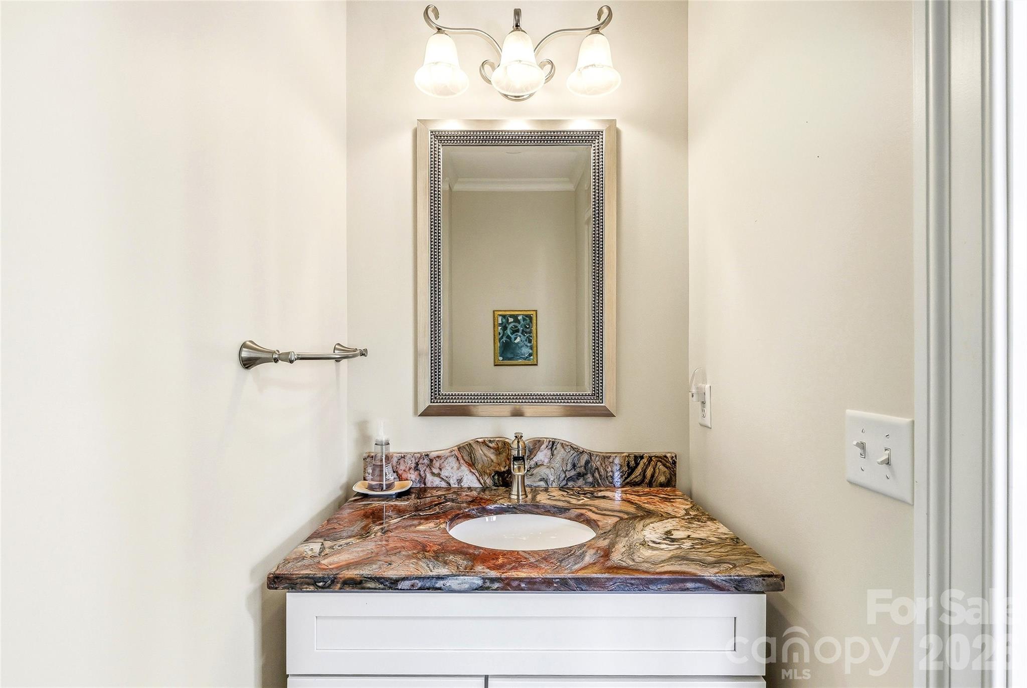 74 Shipman Parkway — Flat Rock