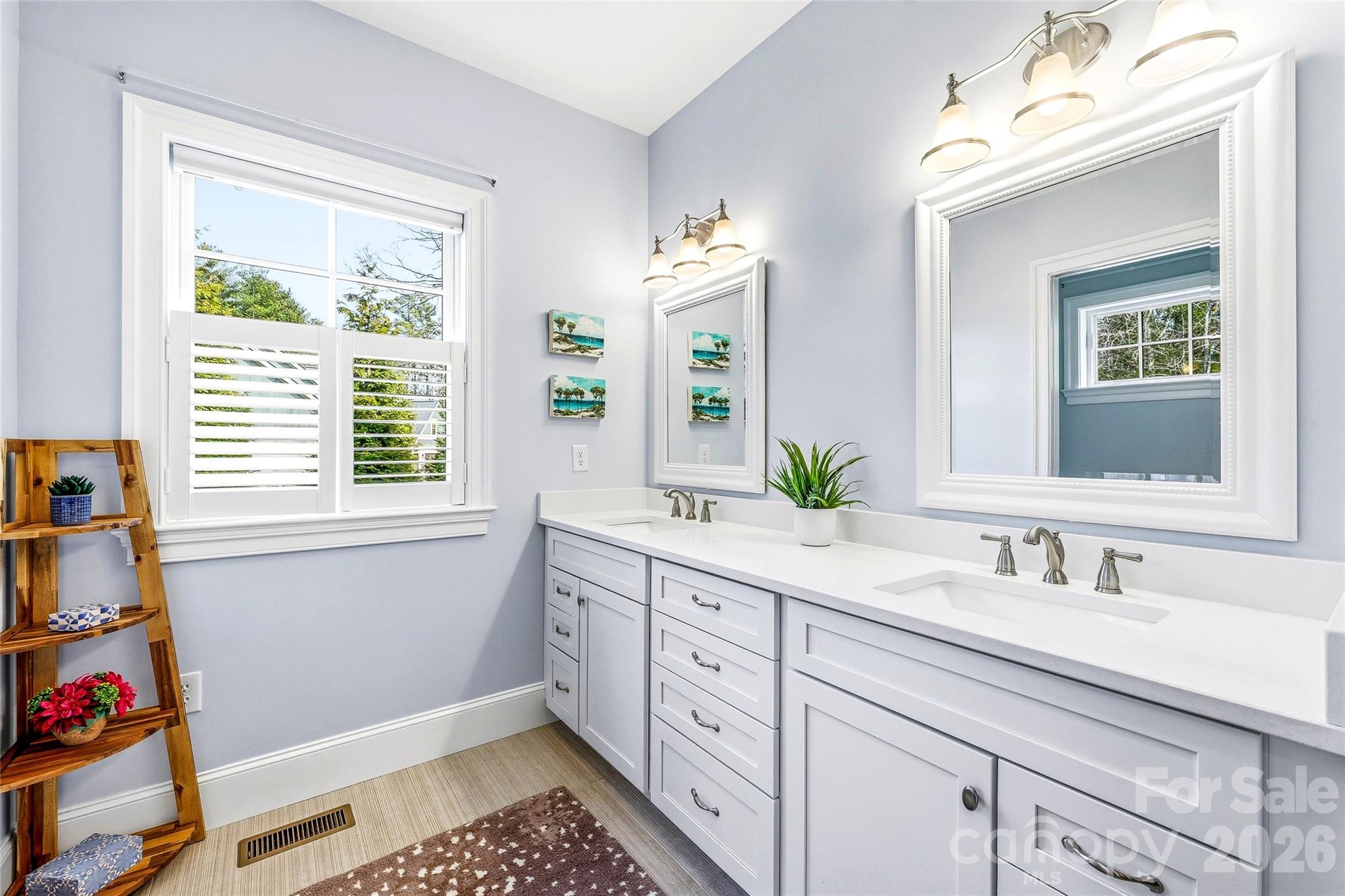 74 Shipman Parkway — Flat Rock