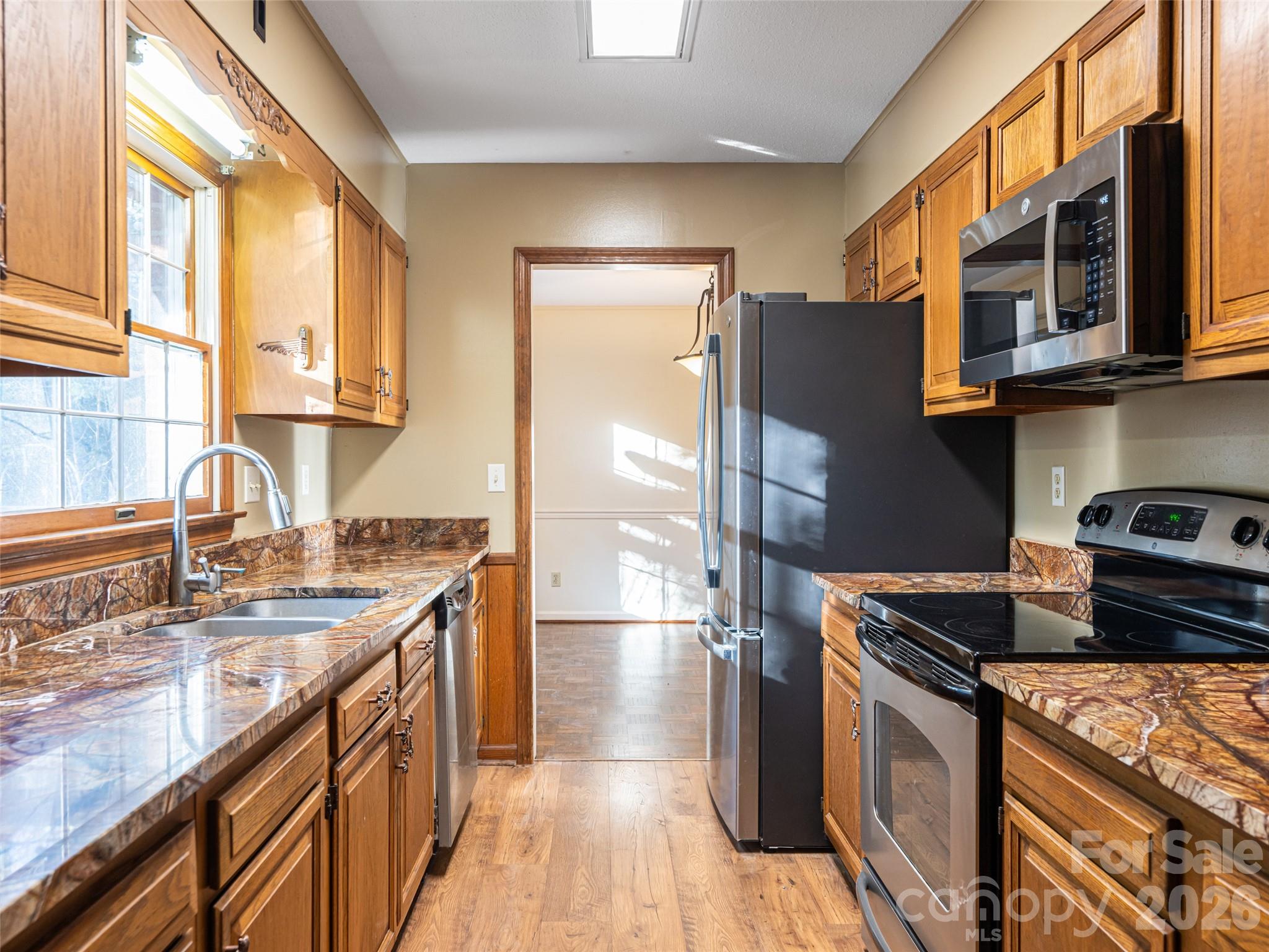 100 Wolf Shoals Drive — Hendersonville