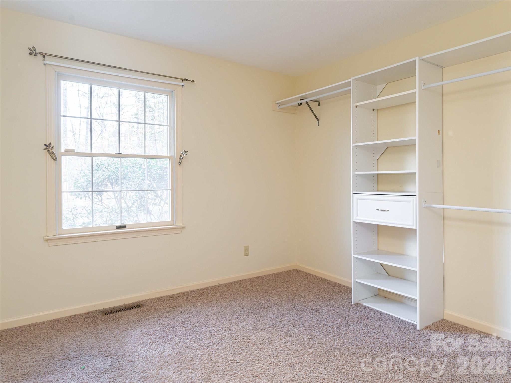 100 Wolf Shoals Drive — Hendersonville