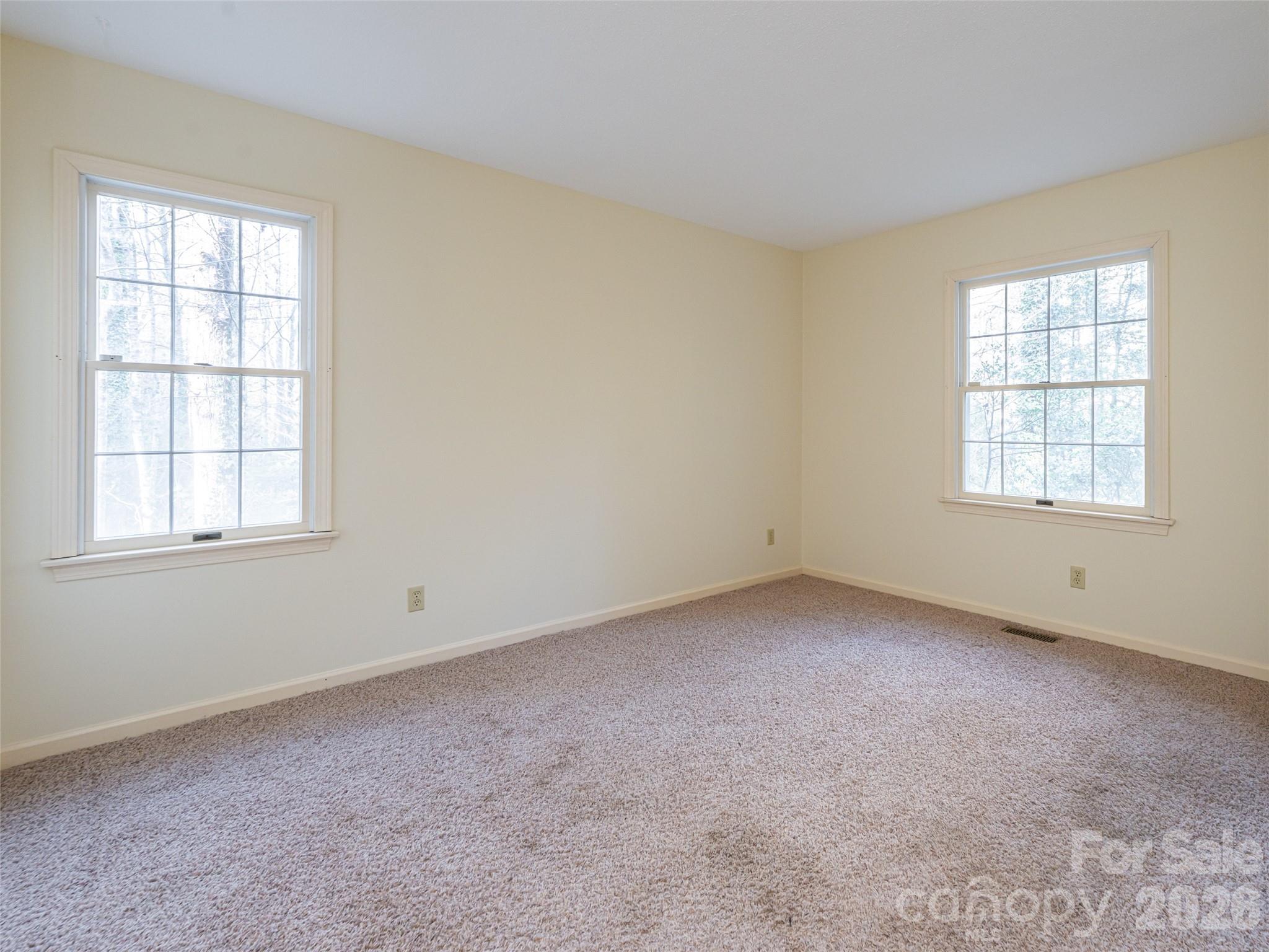 100 Wolf Shoals Drive — Hendersonville