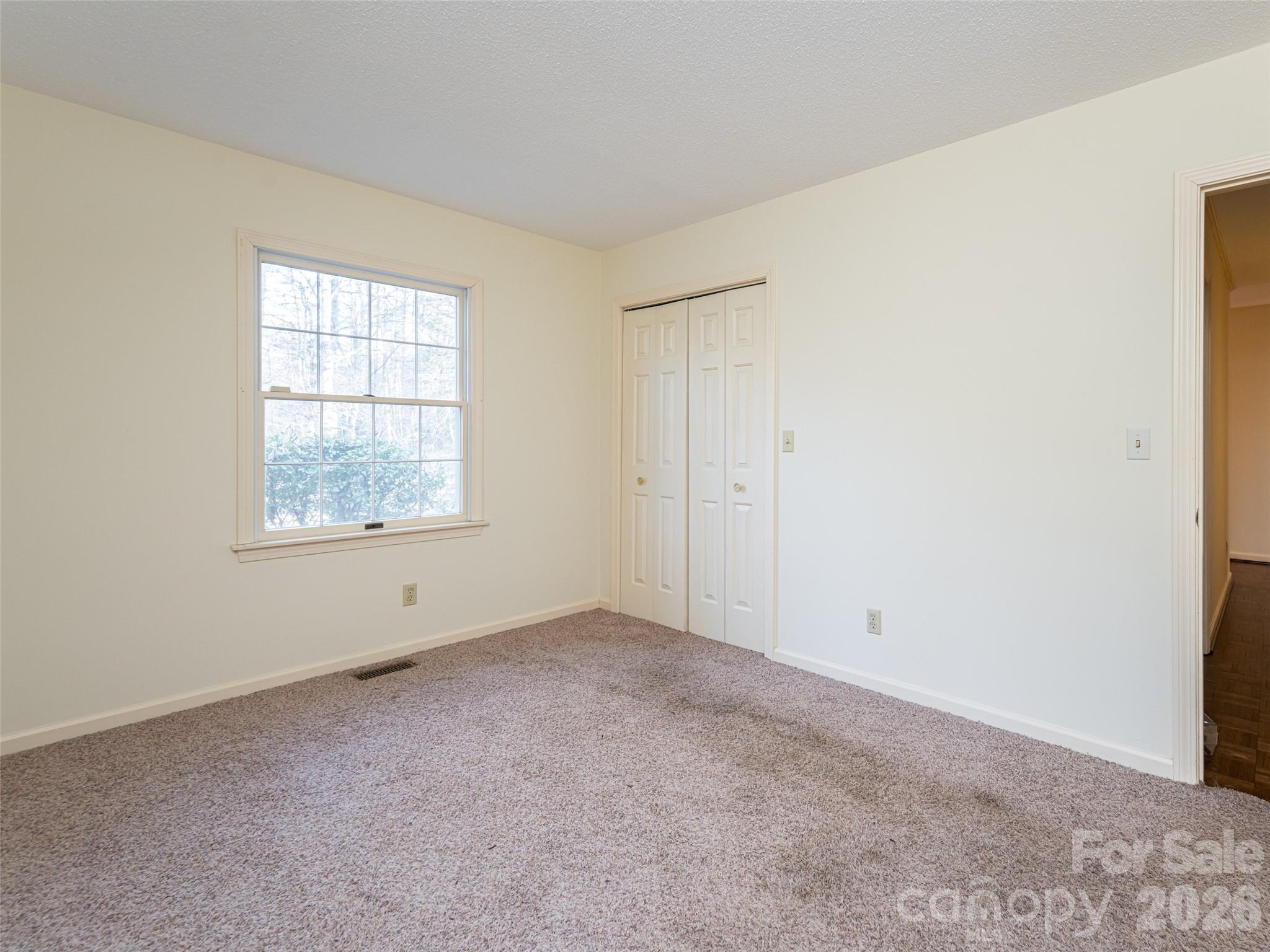 100 Wolf Shoals Drive — Hendersonville