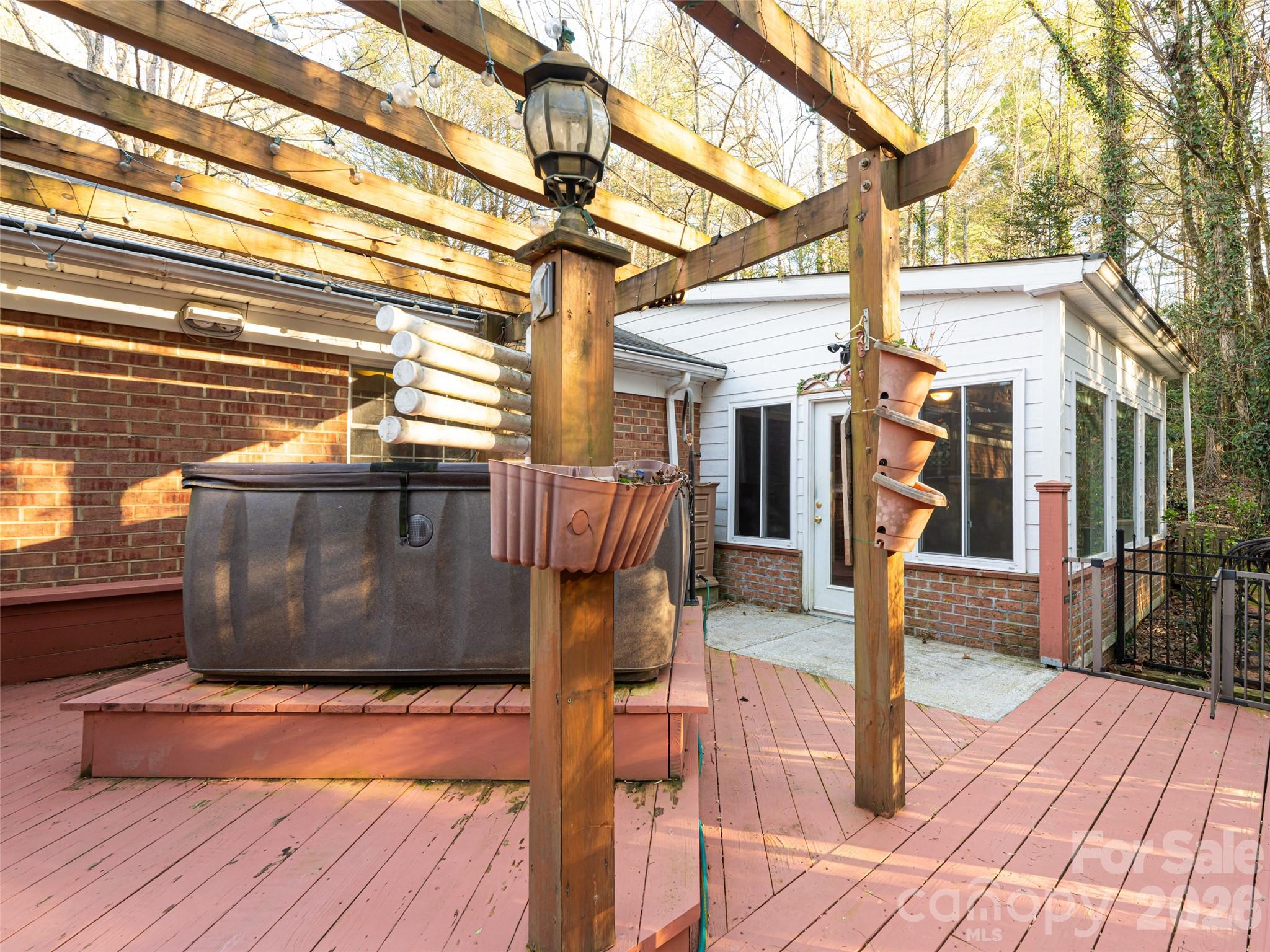 100 Wolf Shoals Drive — Hendersonville