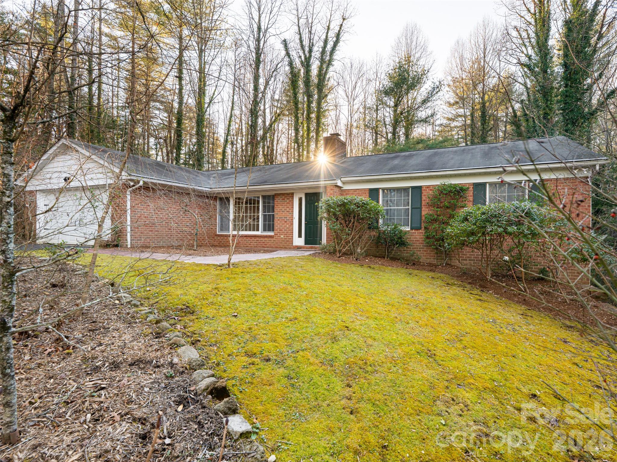 100 Wolf Shoals Drive — Hendersonville