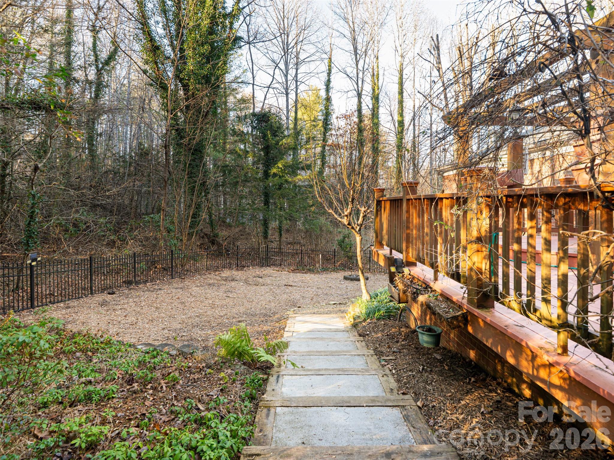 100 Wolf Shoals Drive — Hendersonville