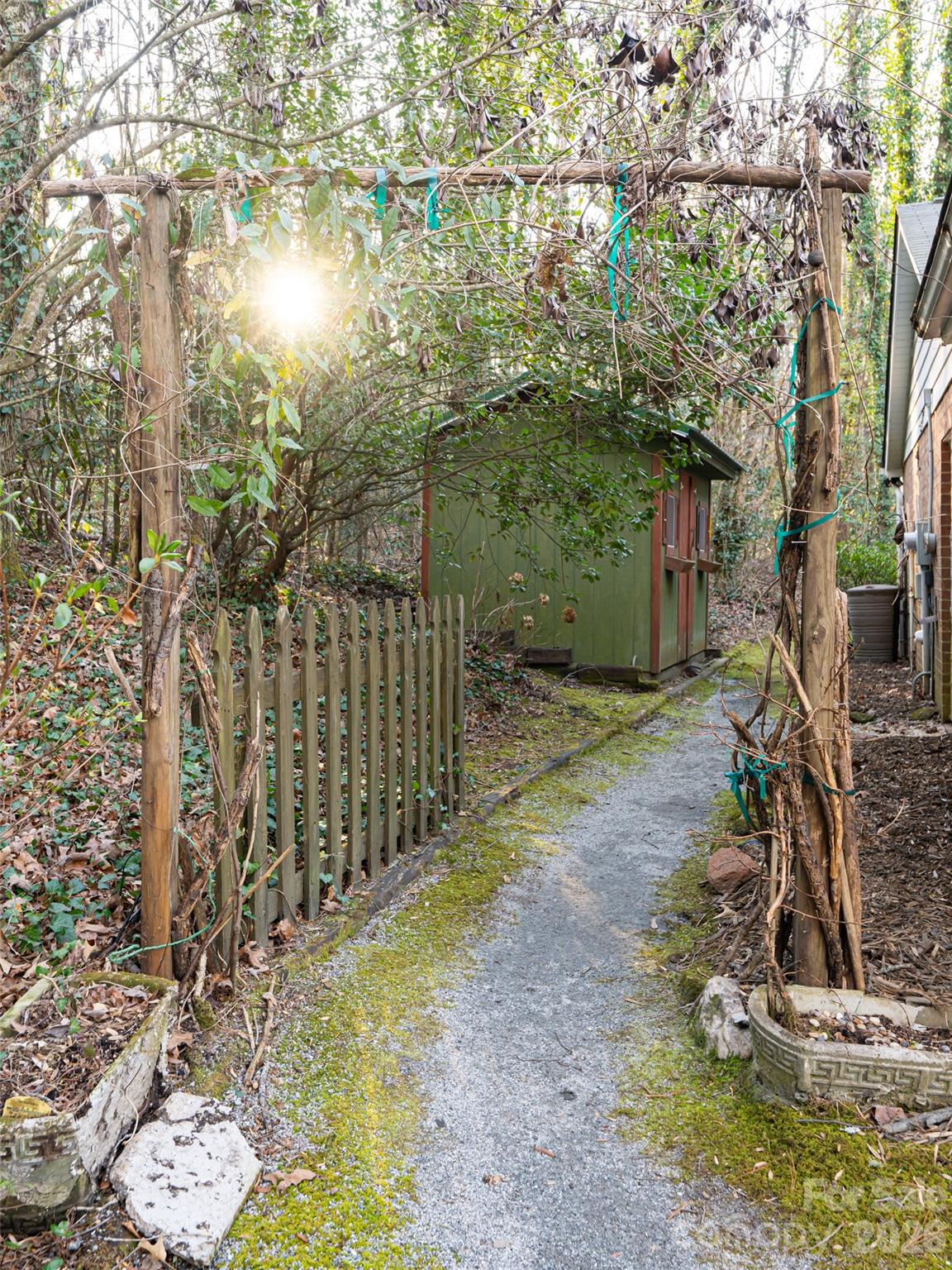 100 Wolf Shoals Drive — Hendersonville