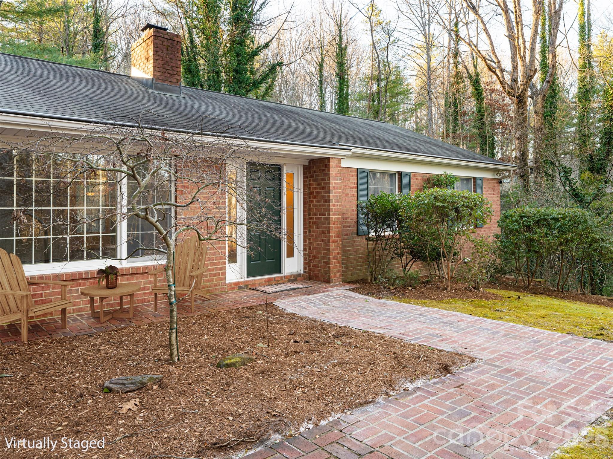 100 Wolf Shoals Drive — Hendersonville