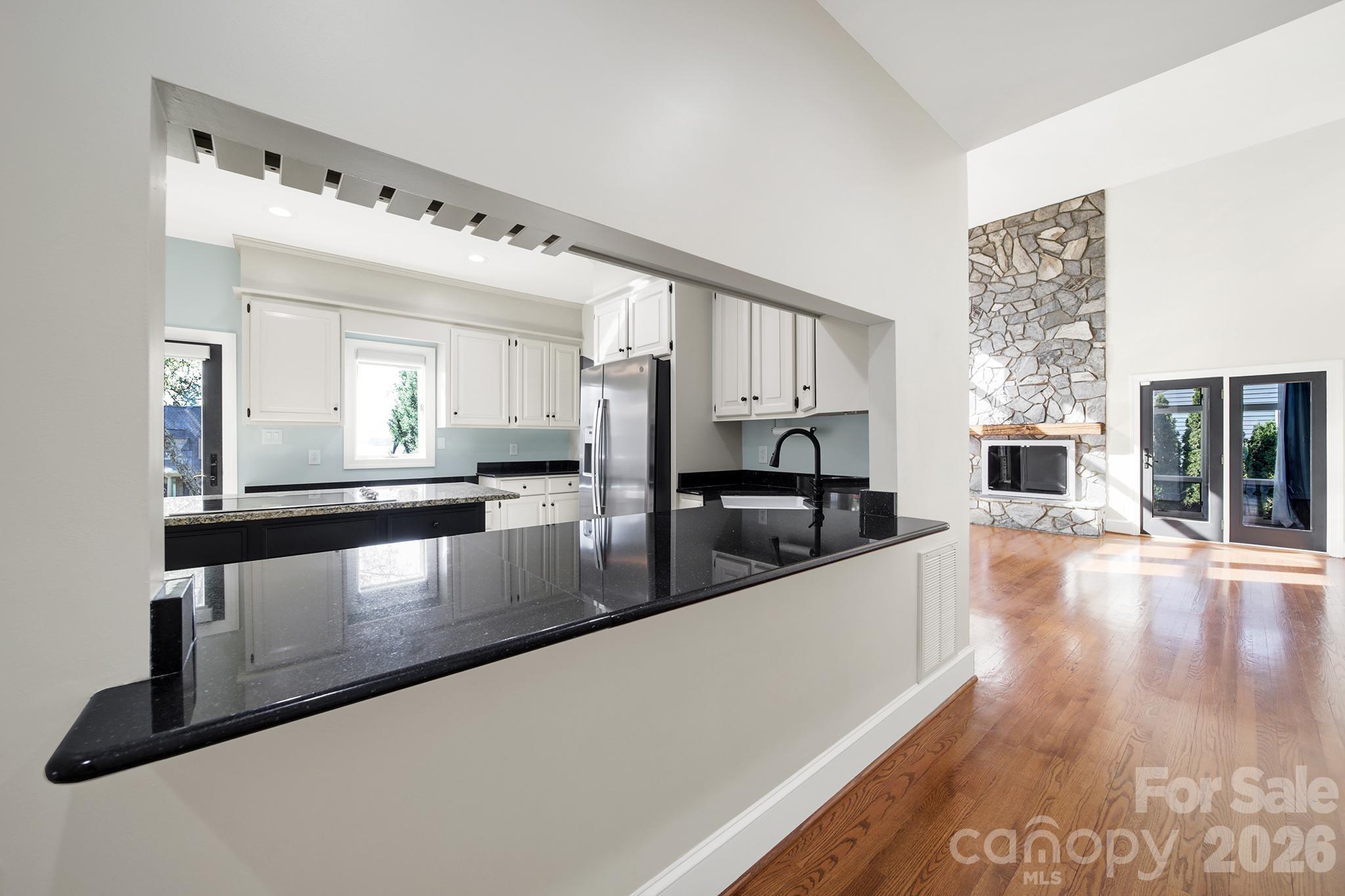 120 Royal Pointe Way — Mooresville