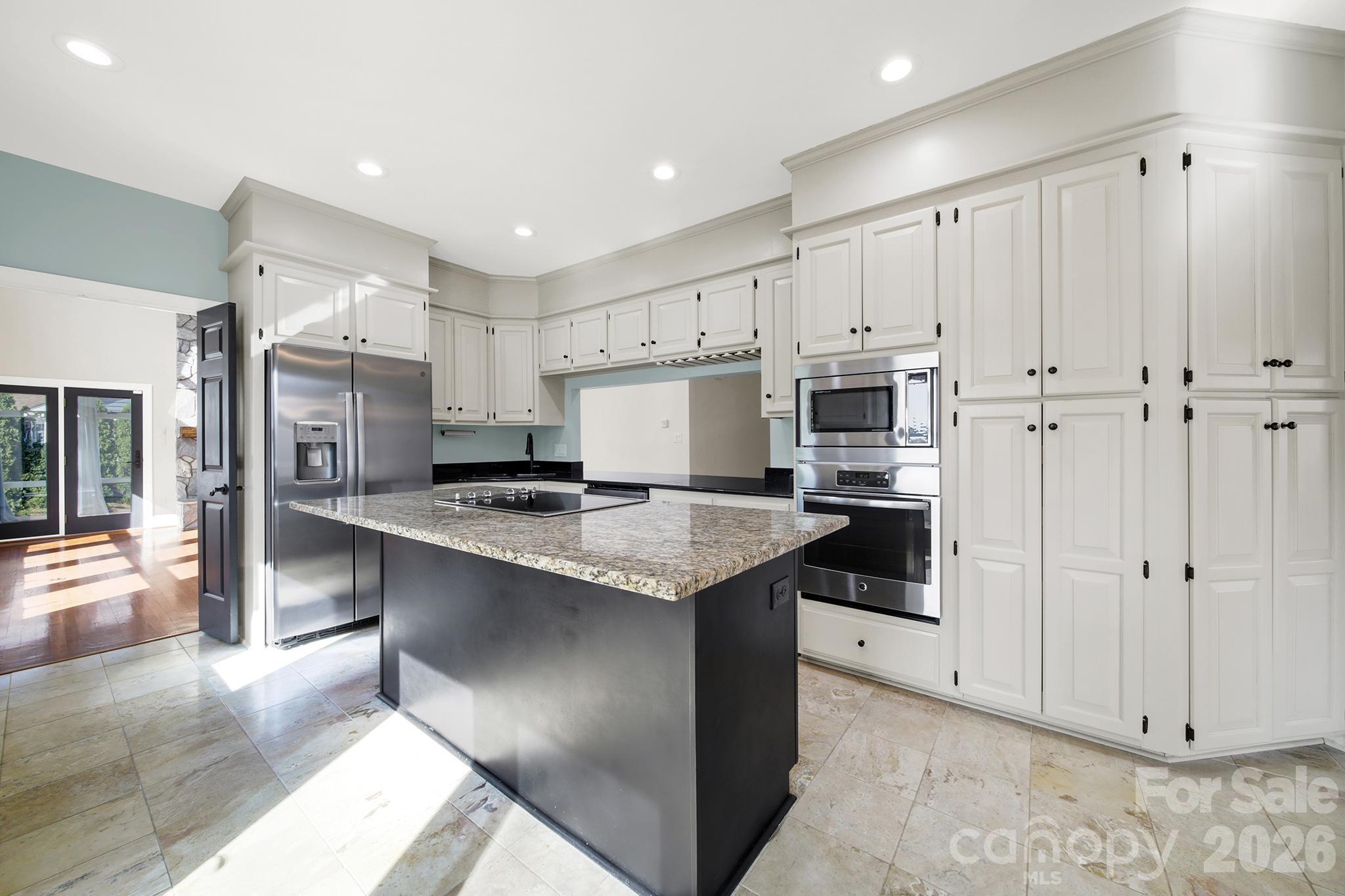 120 Royal Pointe Way — Mooresville