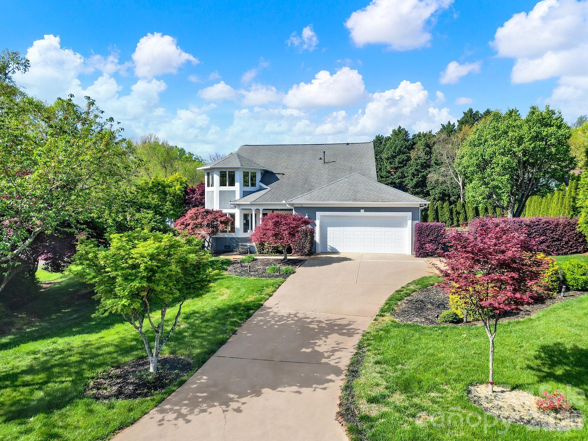 120 Royal Pointe Way — Mooresville