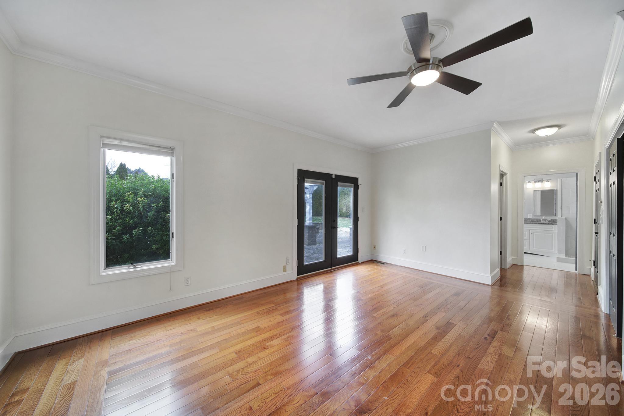 120 Royal Pointe Way — Mooresville
