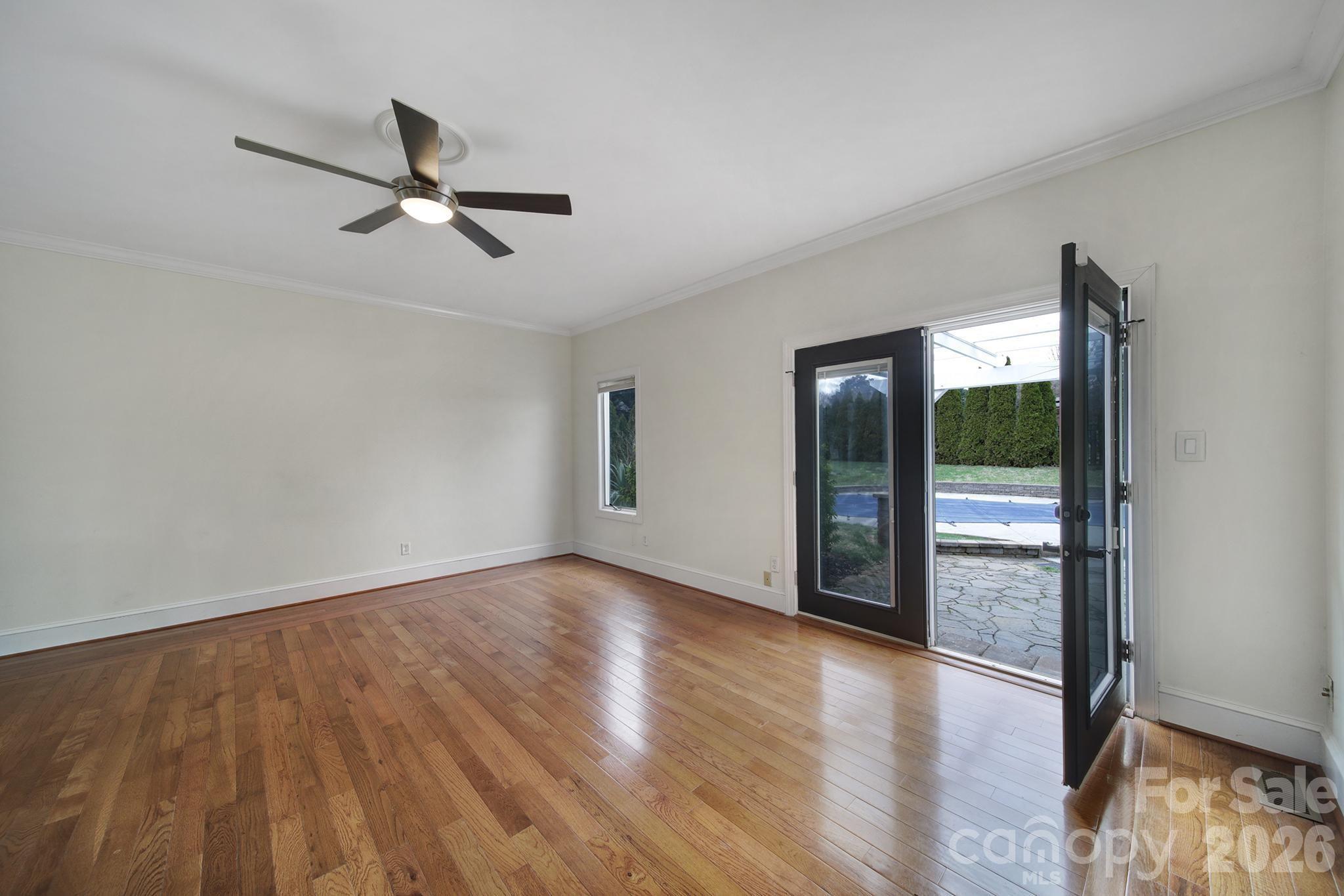 120 Royal Pointe Way — Mooresville
