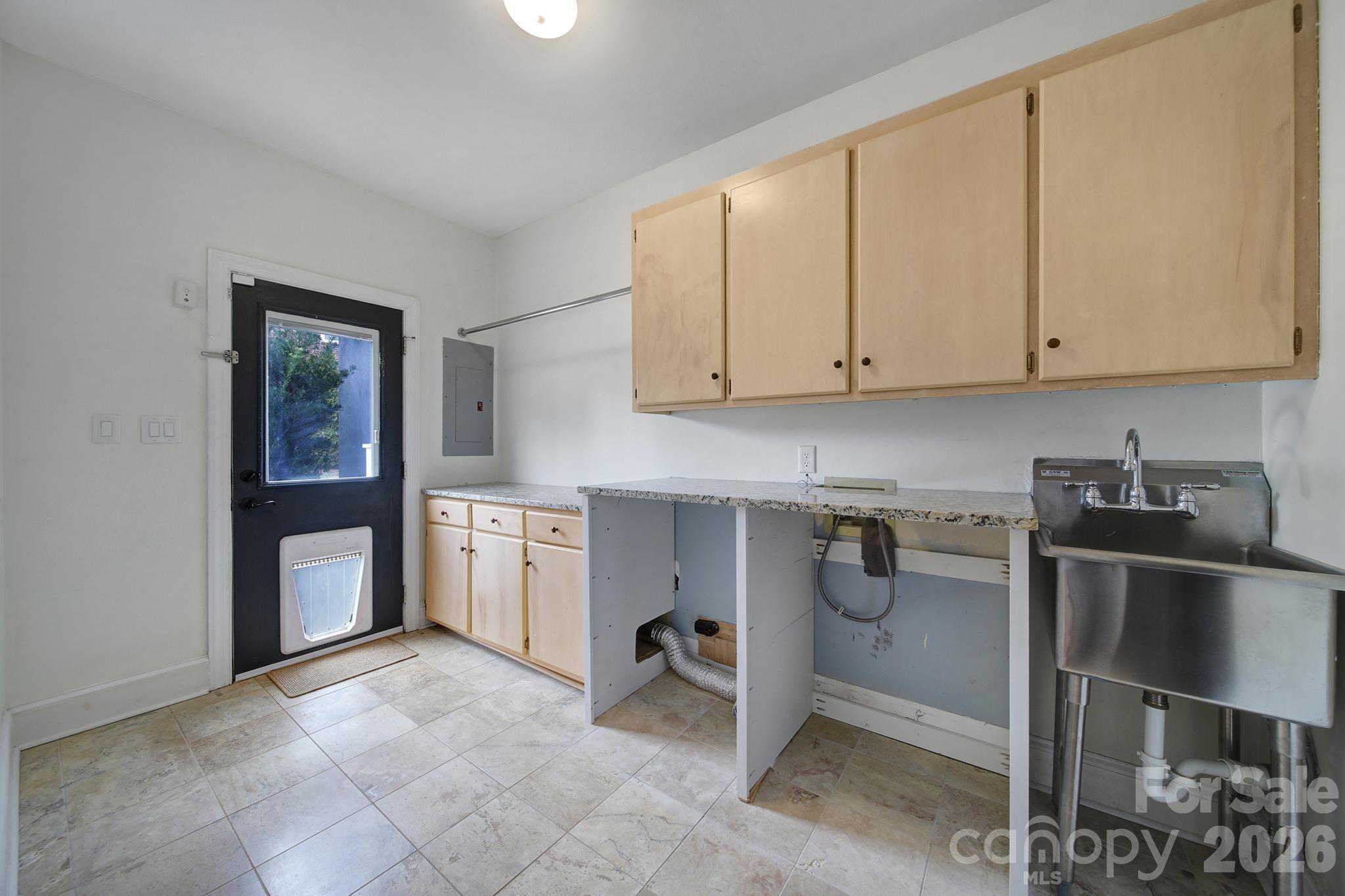 120 Royal Pointe Way — Mooresville