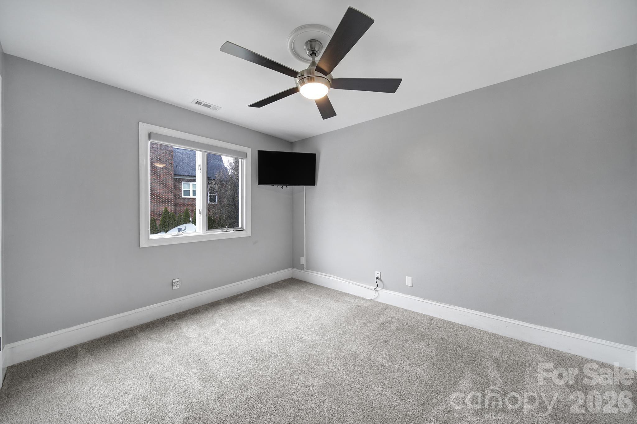 120 Royal Pointe Way — Mooresville