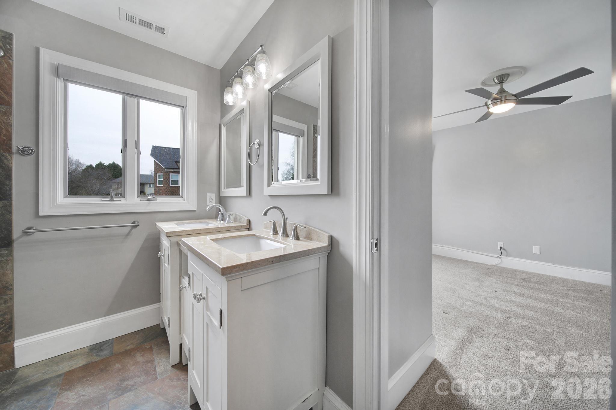 120 Royal Pointe Way — Mooresville