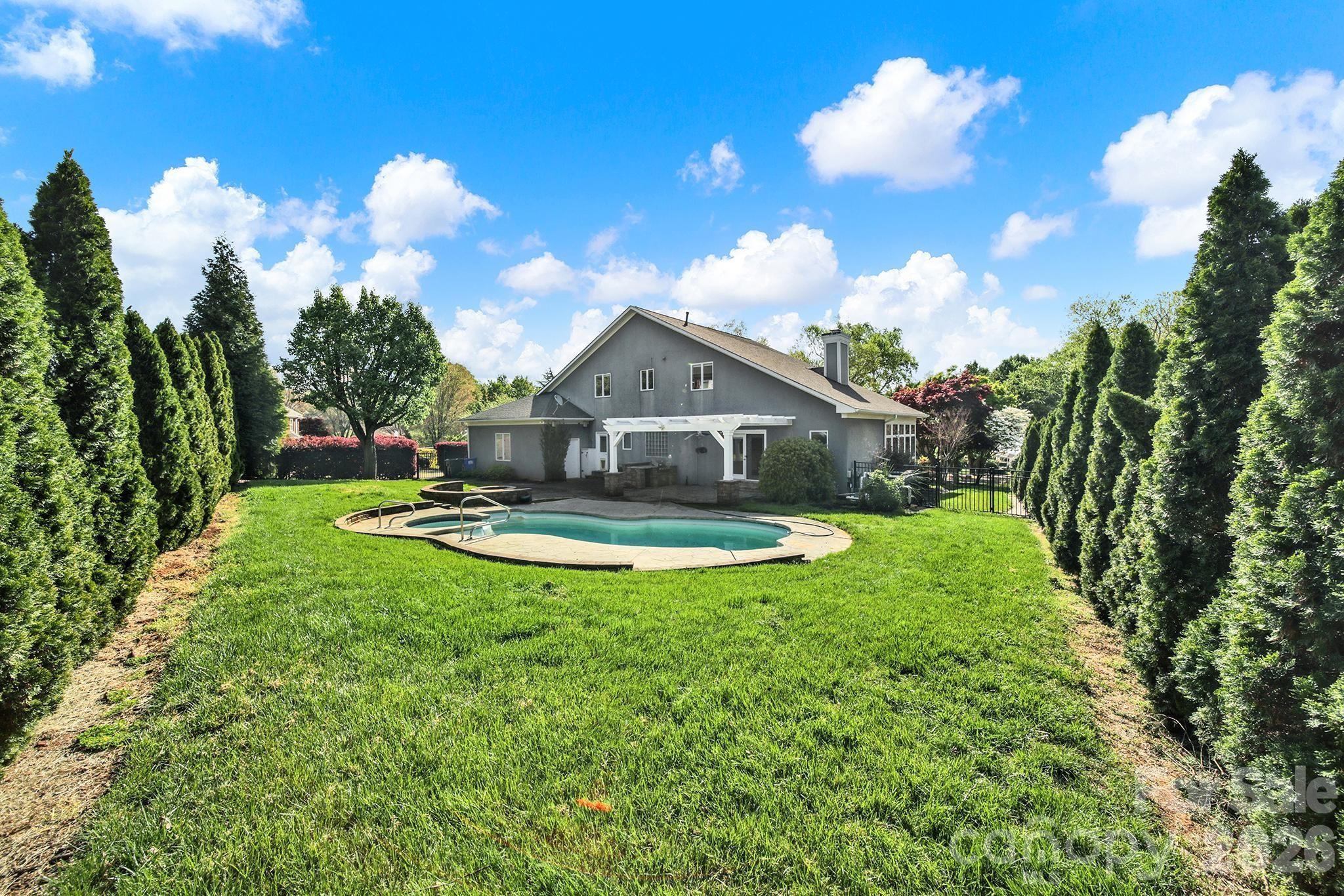 120 Royal Pointe Way — Mooresville