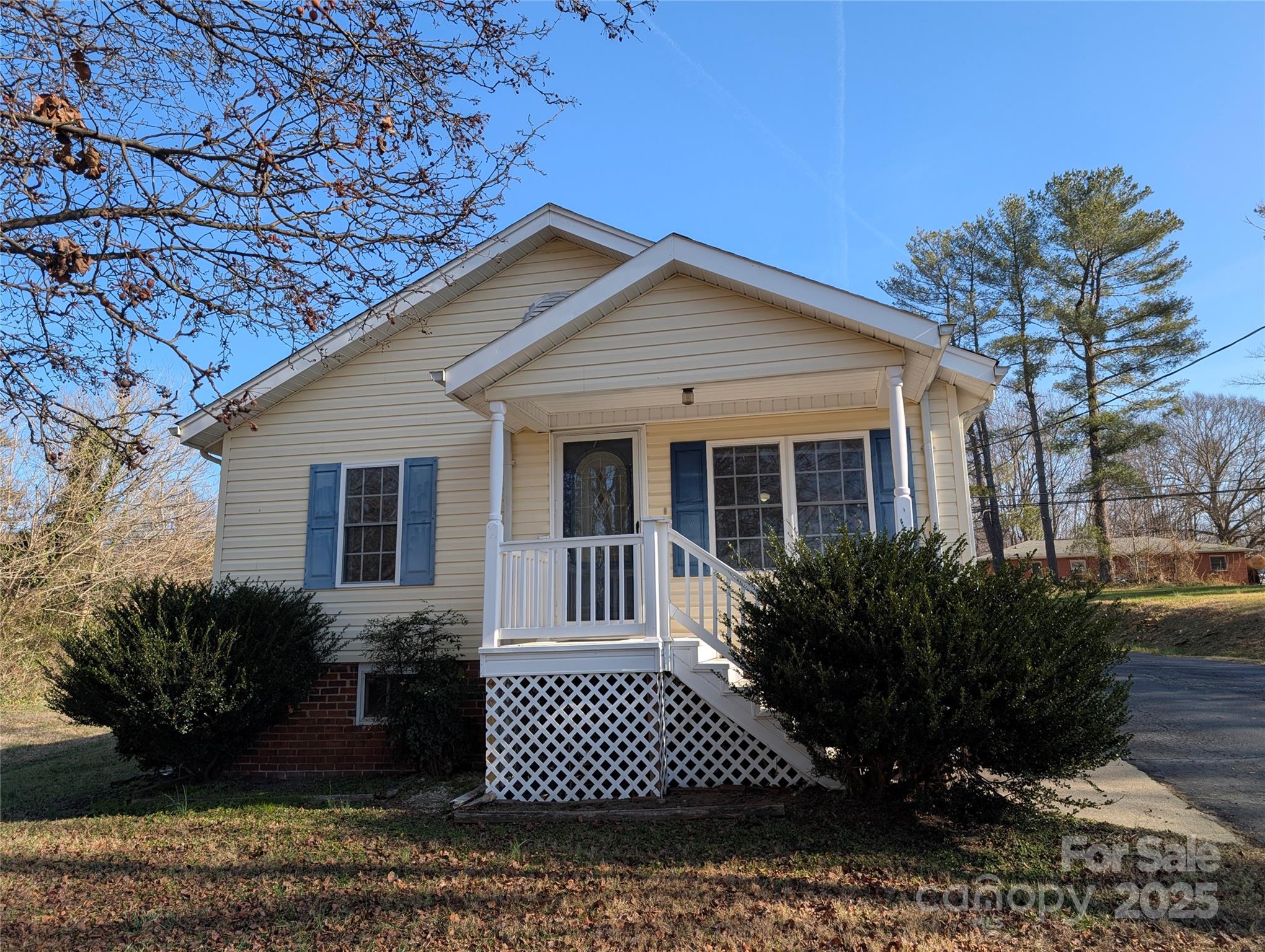 2507 Norwood Street SW — Lenoir