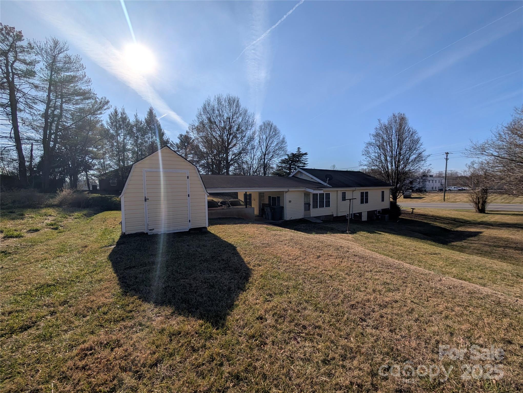 2507 Norwood Street SW — Lenoir