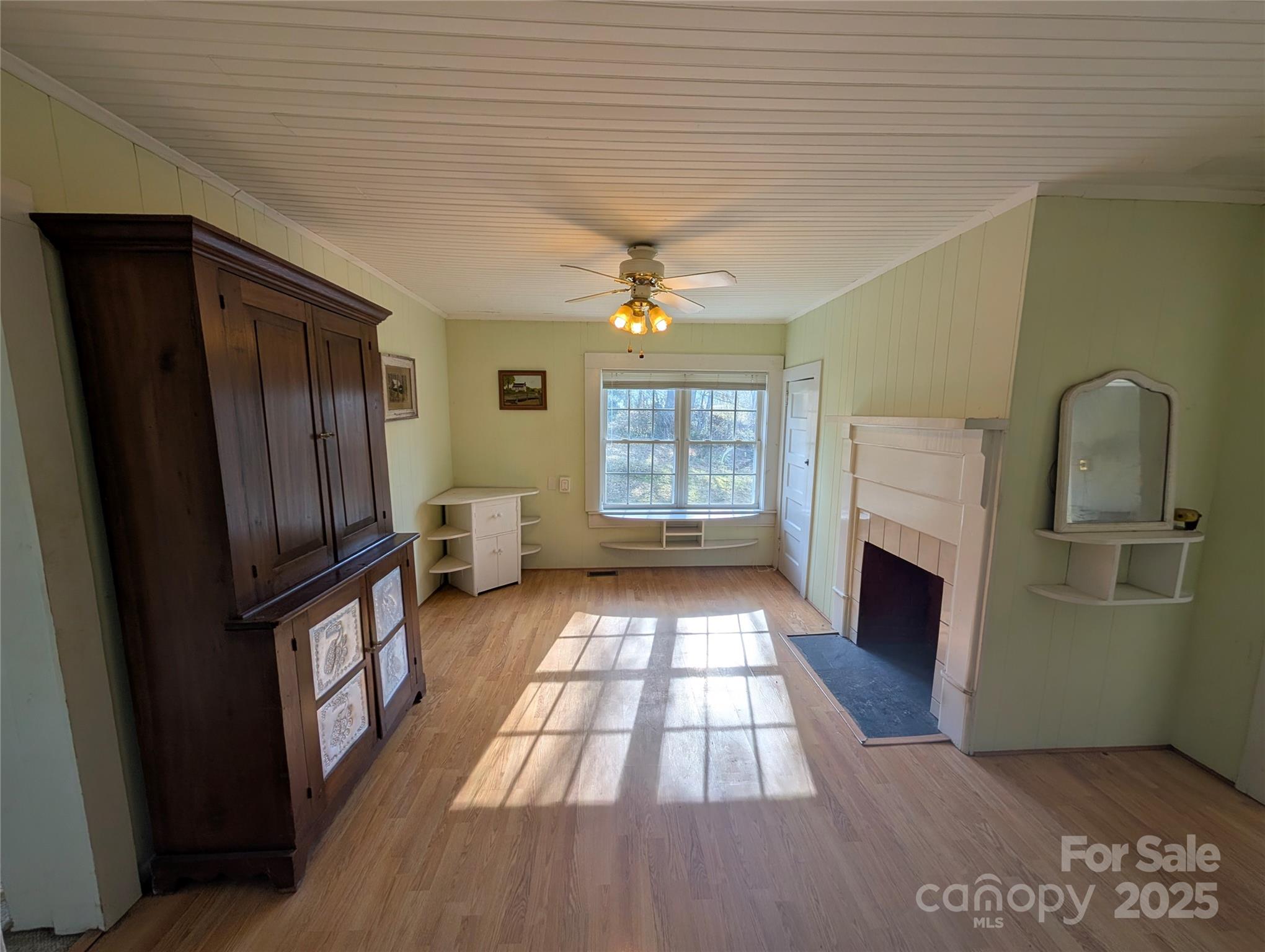 2507 Norwood Street SW — Lenoir