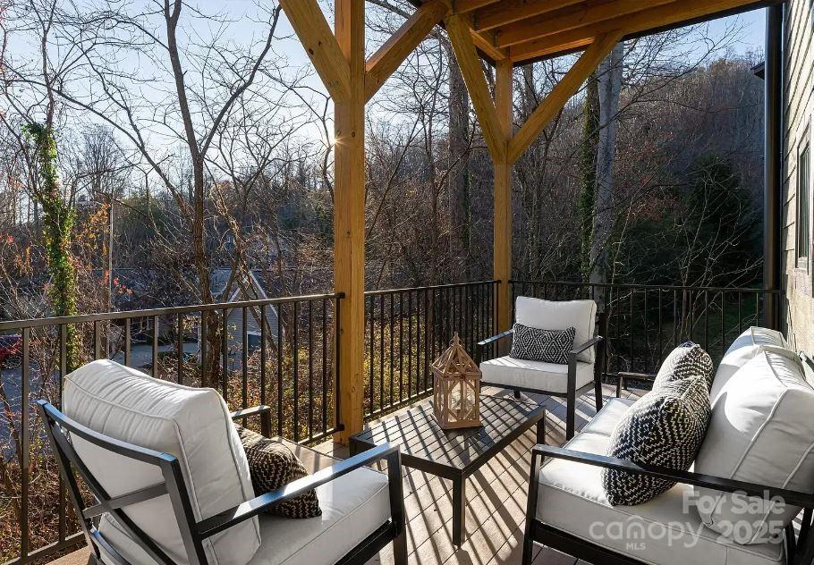 17 Macallan Lane — Asheville