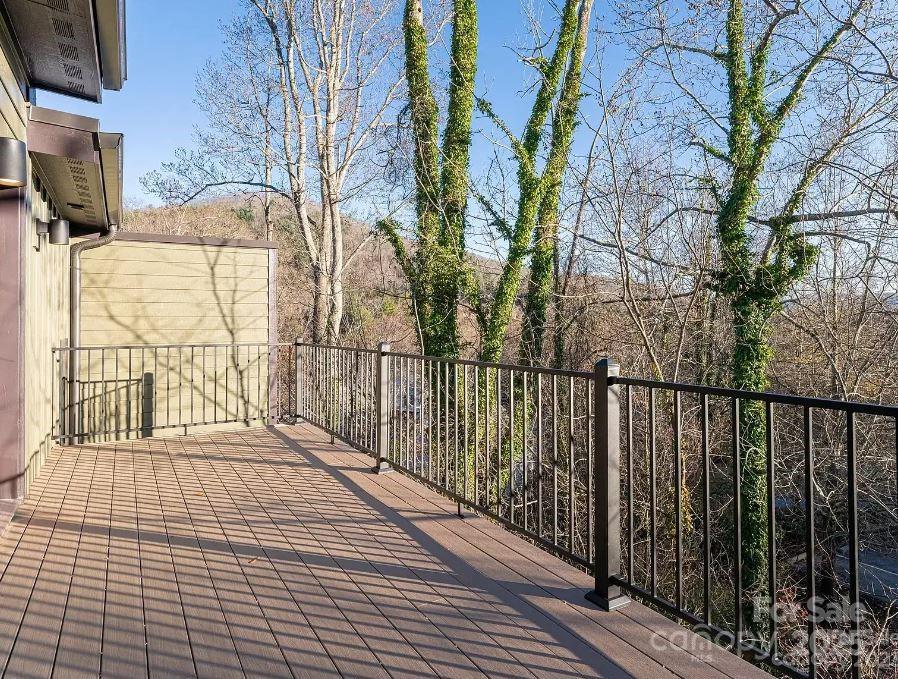 17 Macallan Lane — Asheville