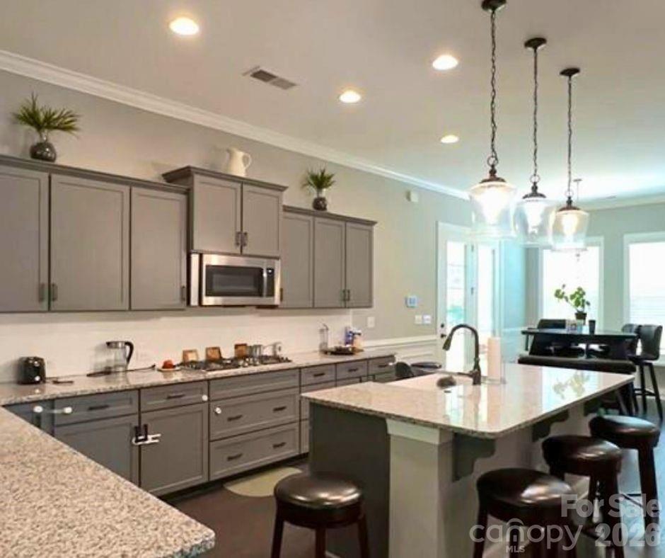 2044 Sweet William Drive — Harrisburg