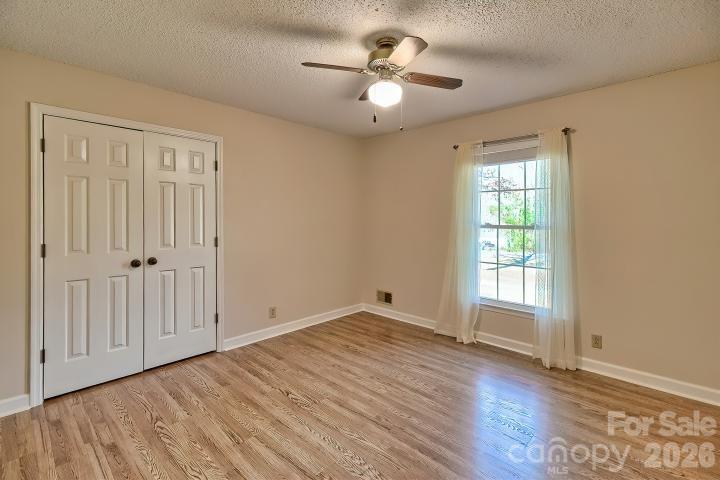 1139 Merribrook Lane — Lancaster