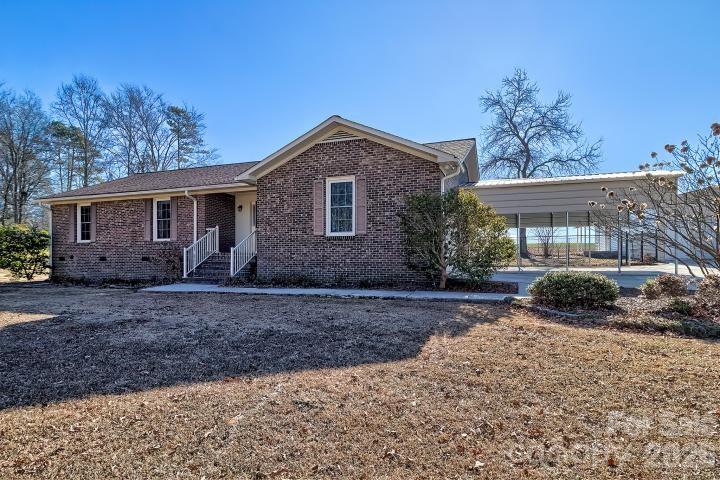 1139 Merribrook Lane — Lancaster