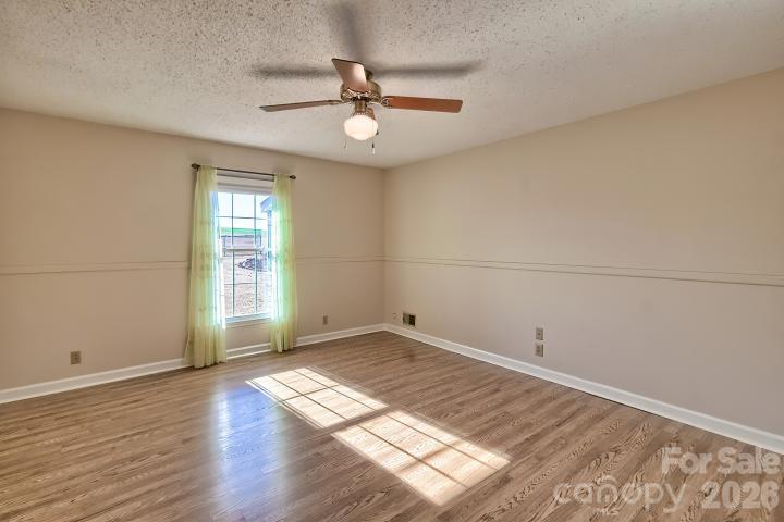1139 Merribrook Lane — Lancaster