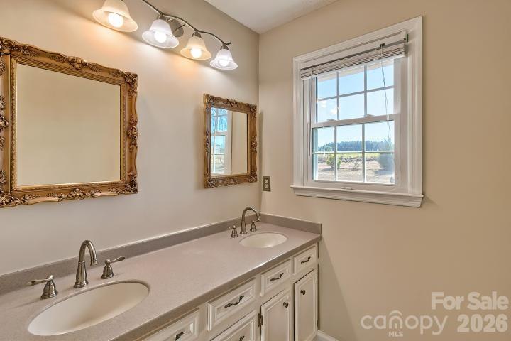 1139 Merribrook Lane — Lancaster
