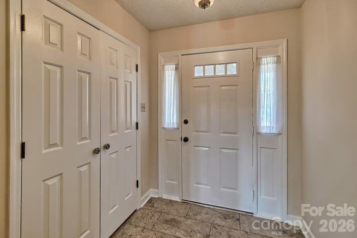 1139 Merribrook Lane — Lancaster