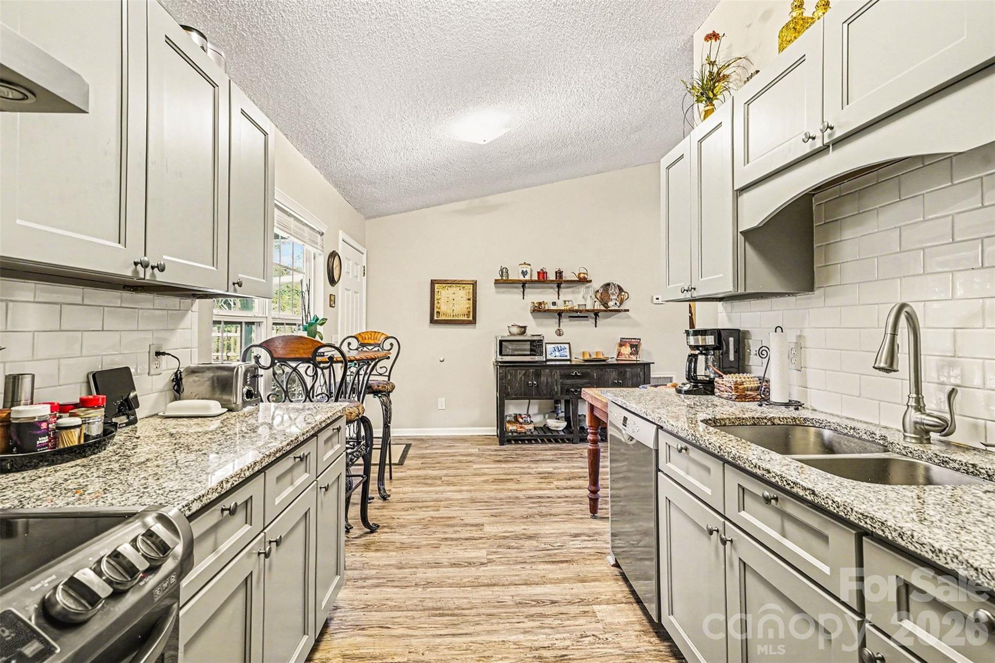 228 Creek View Road — Mooresville