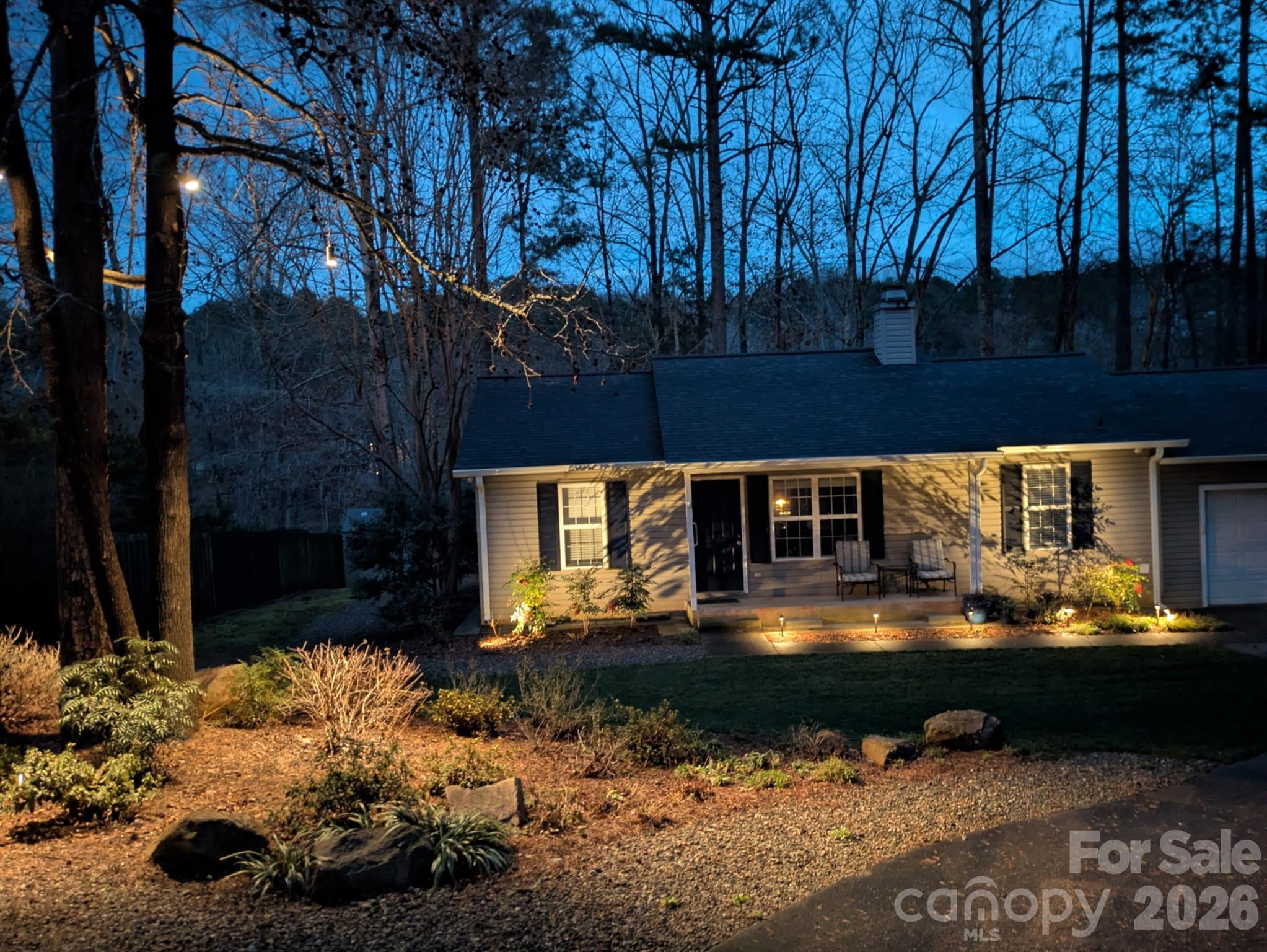 228 Creek View Road — Mooresville