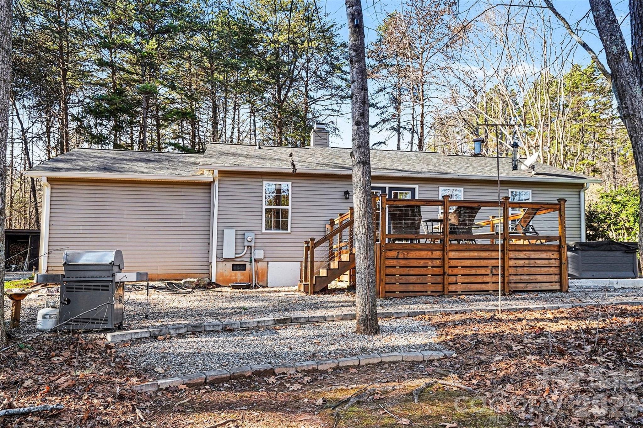 228 Creek View Road — Mooresville