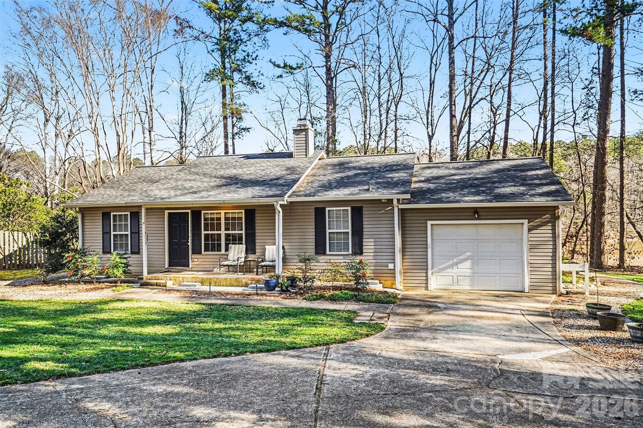 228 Creek View Road — Mooresville
