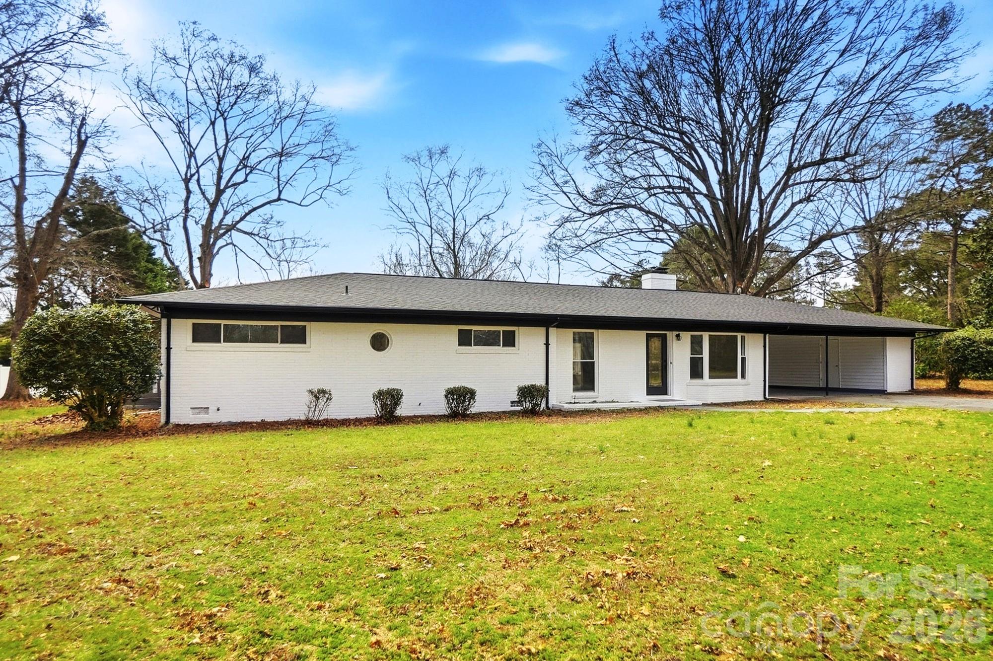 125a Forest Hills Drive — Monroe