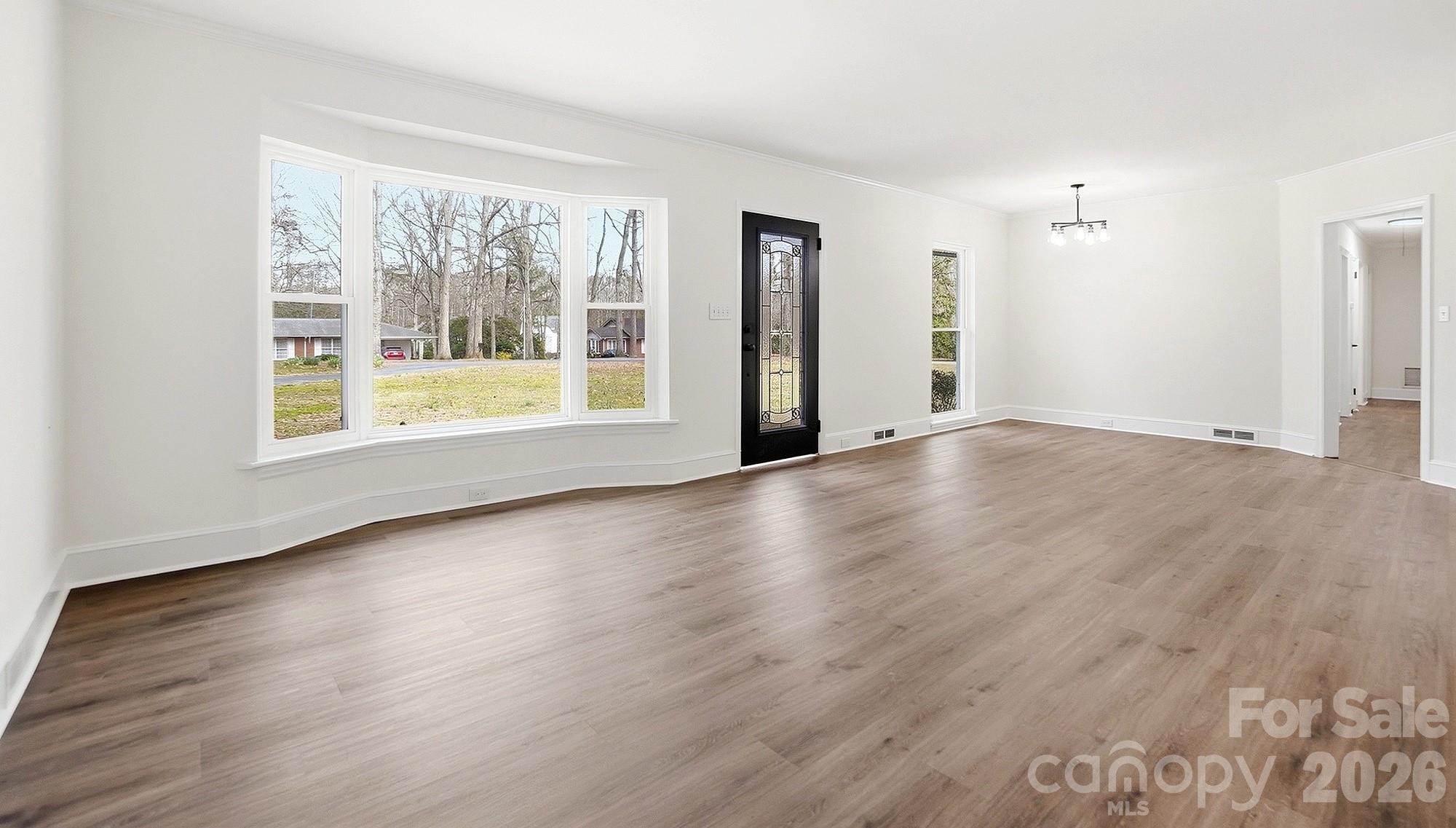 125a Forest Hills Drive — Monroe