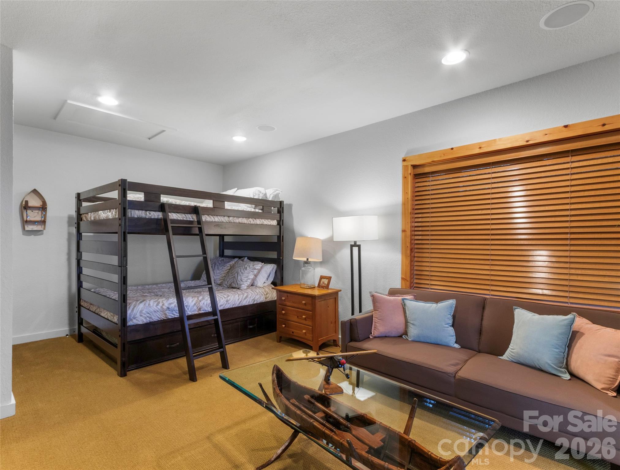 71 Ivy Ridge Road — Burnsville