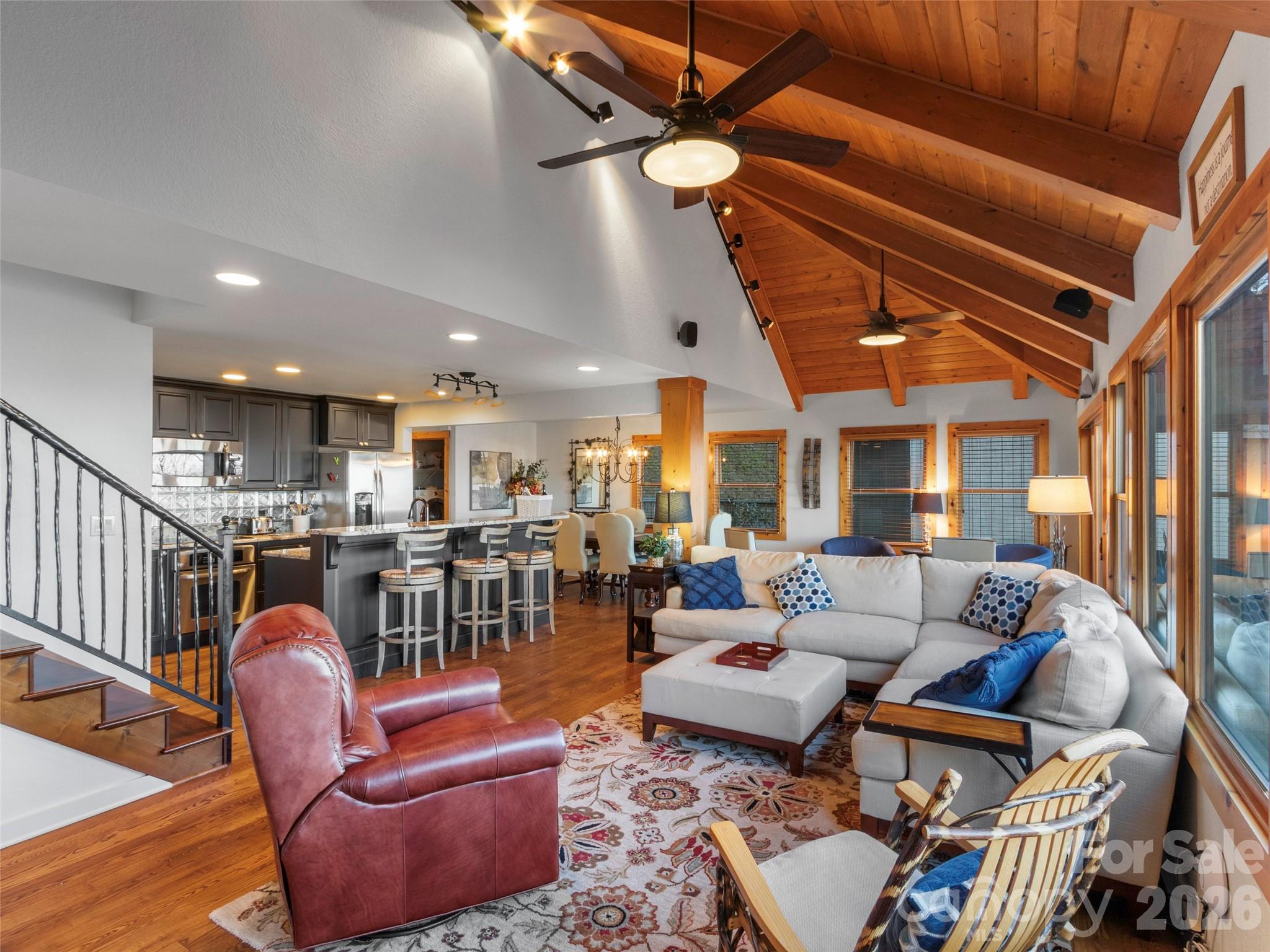 71 Ivy Ridge Road — Burnsville