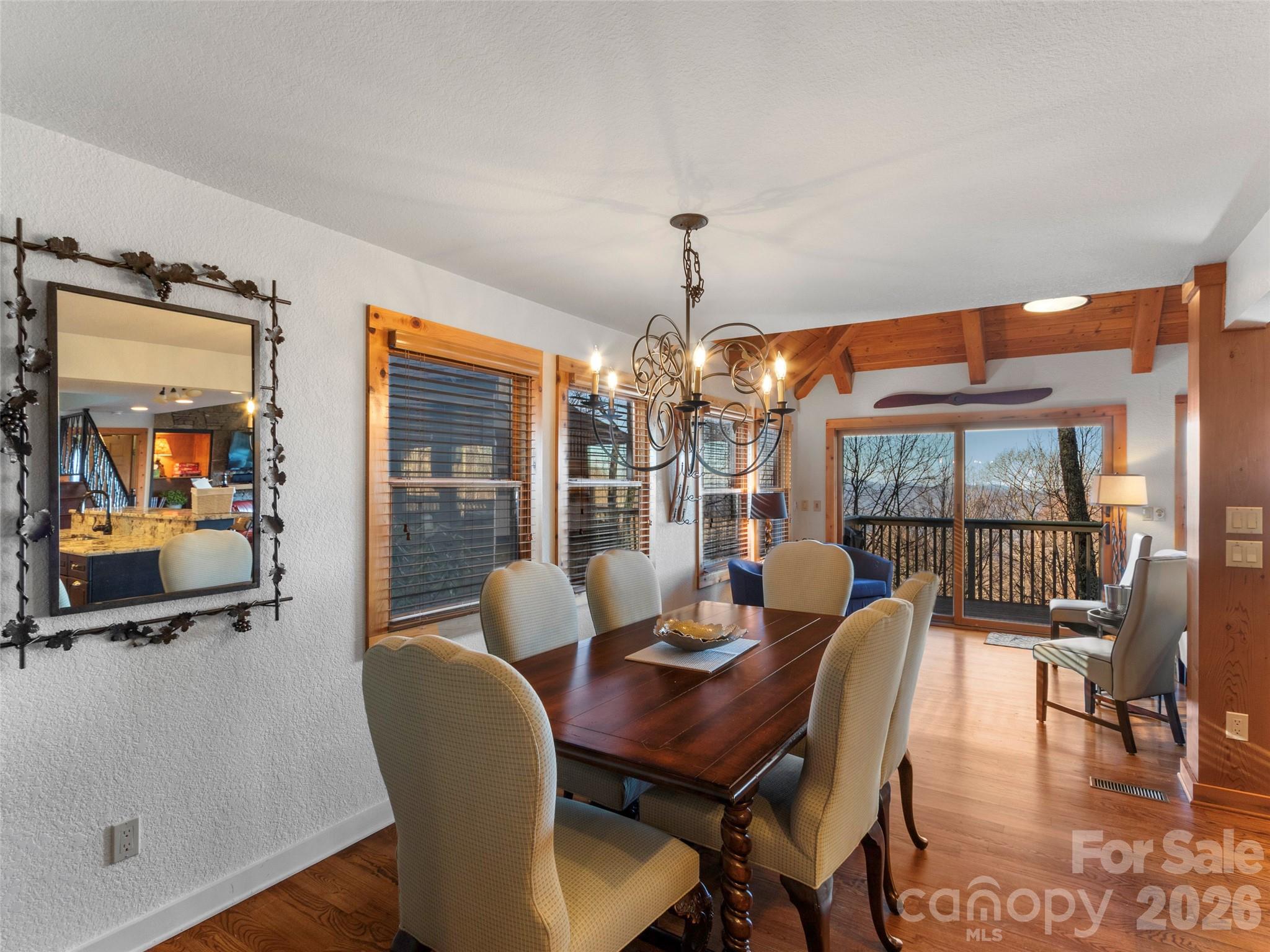 71 Ivy Ridge Road — Burnsville