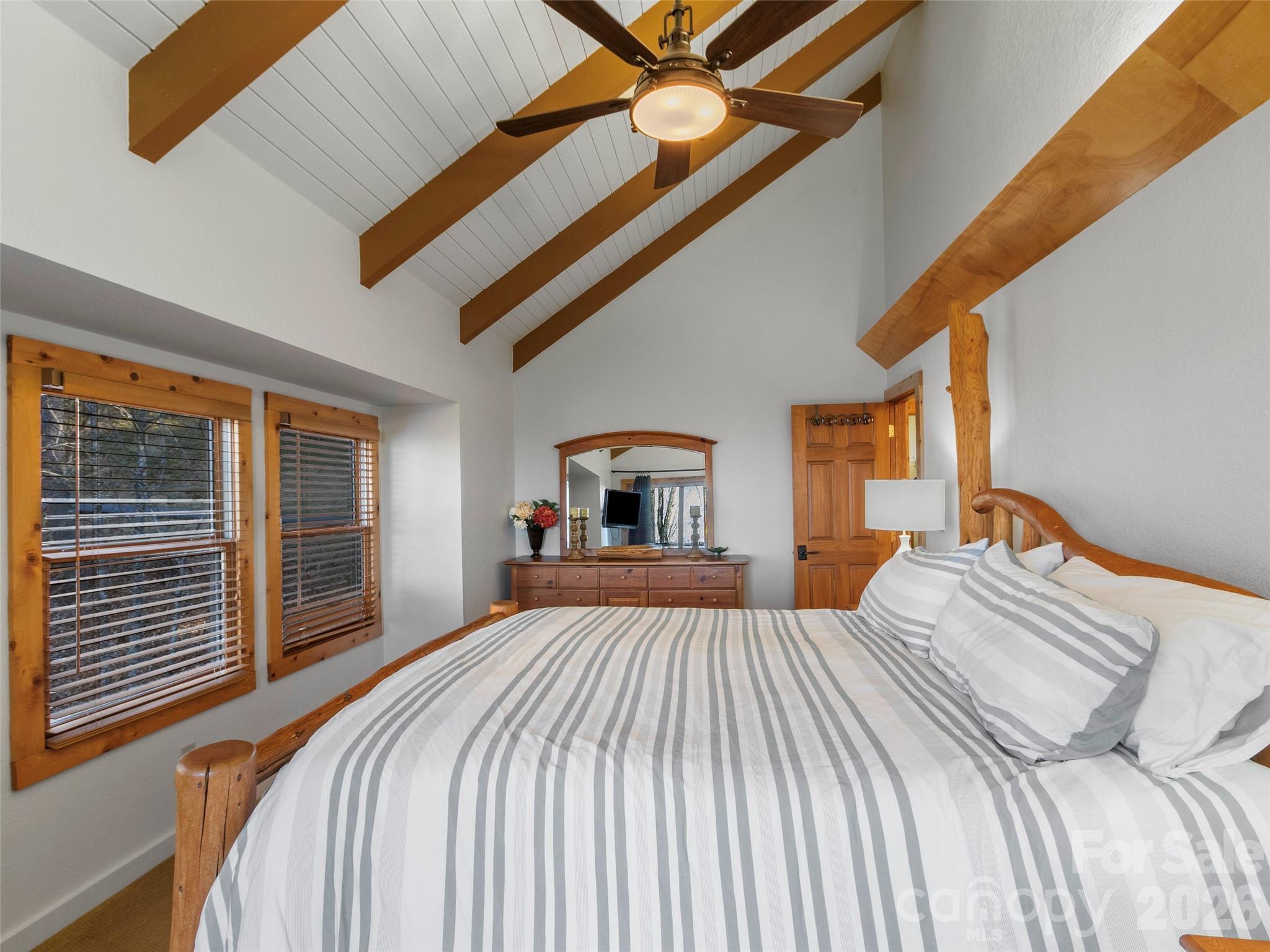 71 Ivy Ridge Road — Burnsville