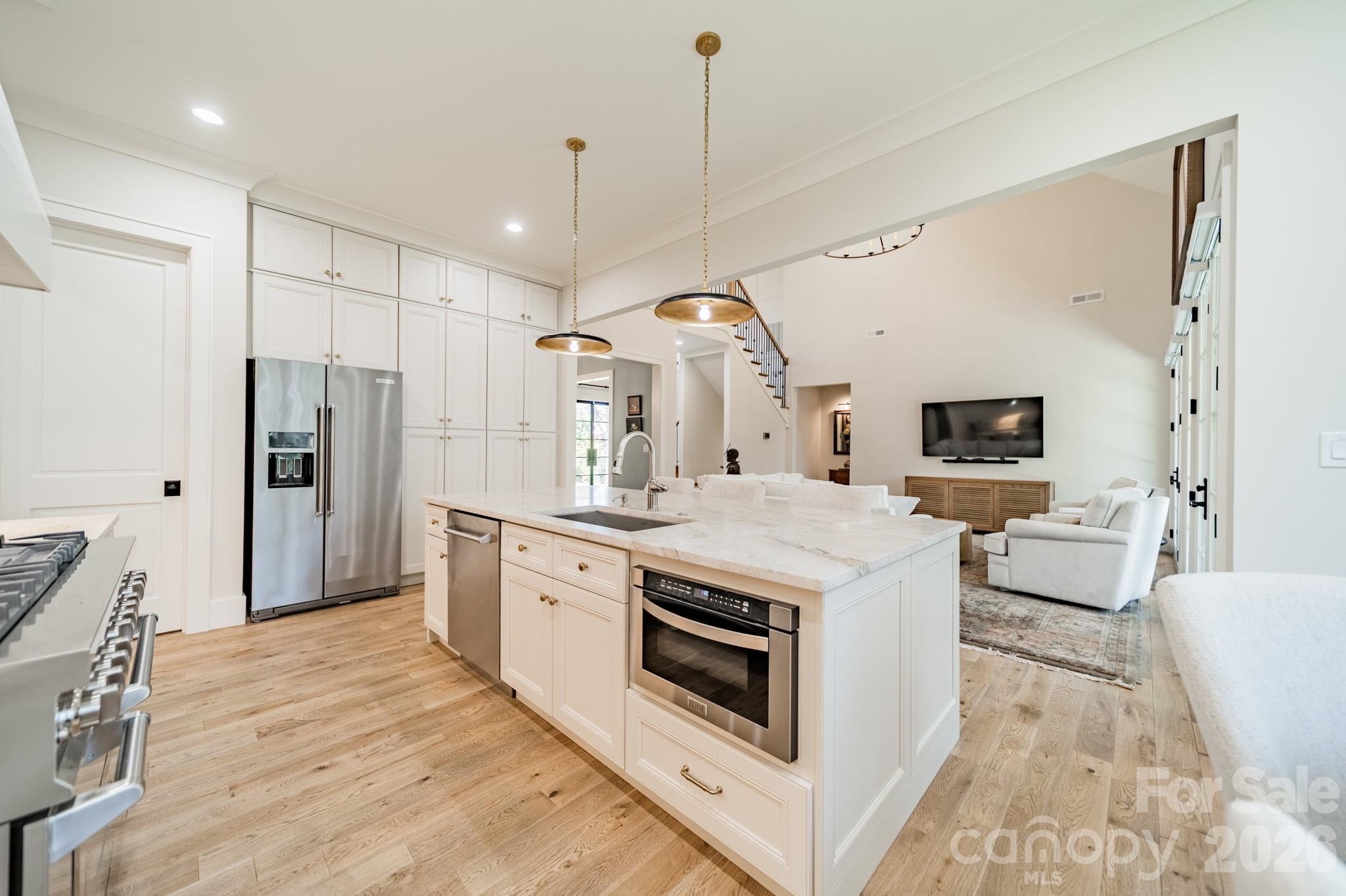 3319 Gresham Place — Charlotte