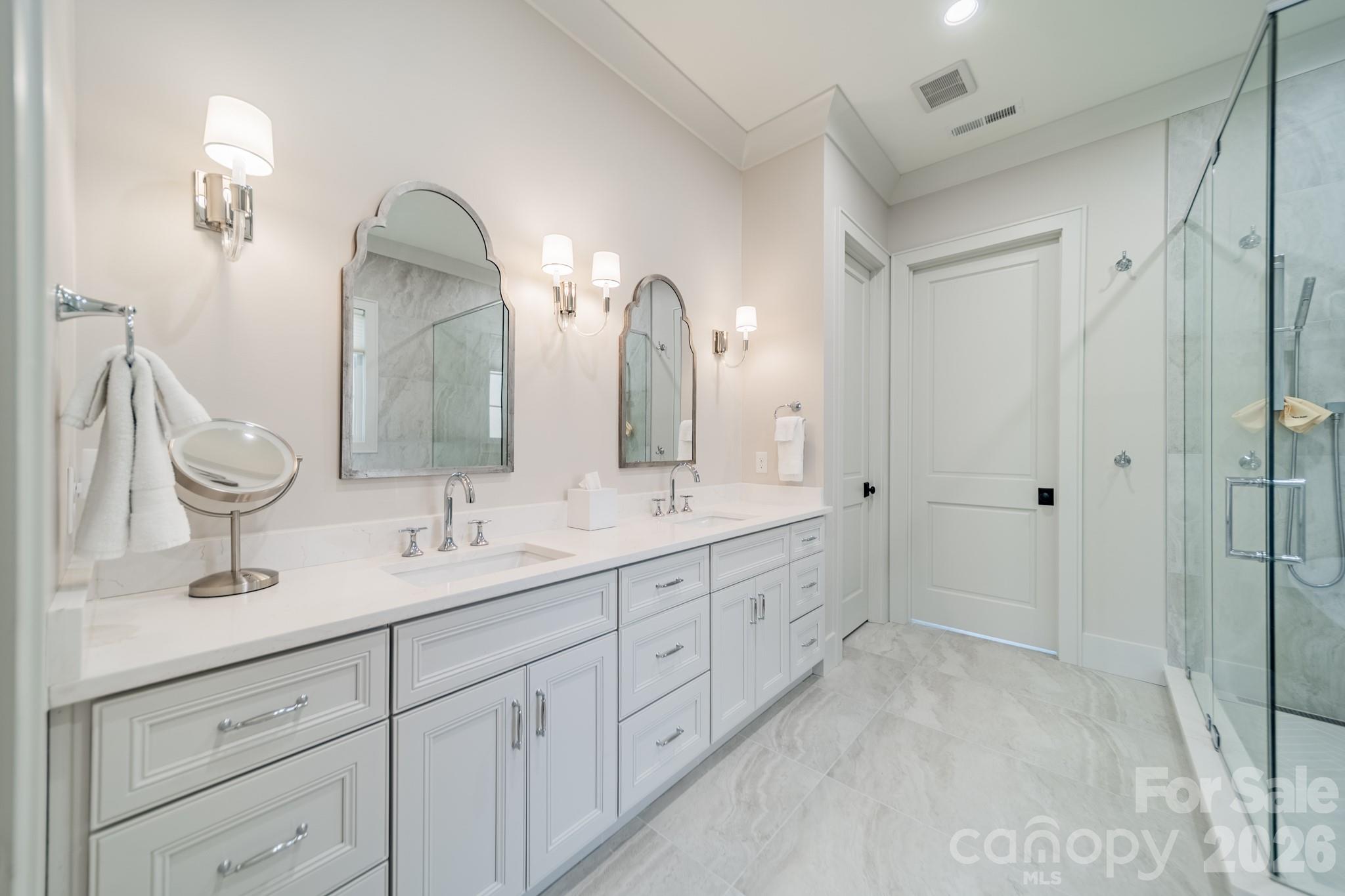 3319 Gresham Place — Charlotte