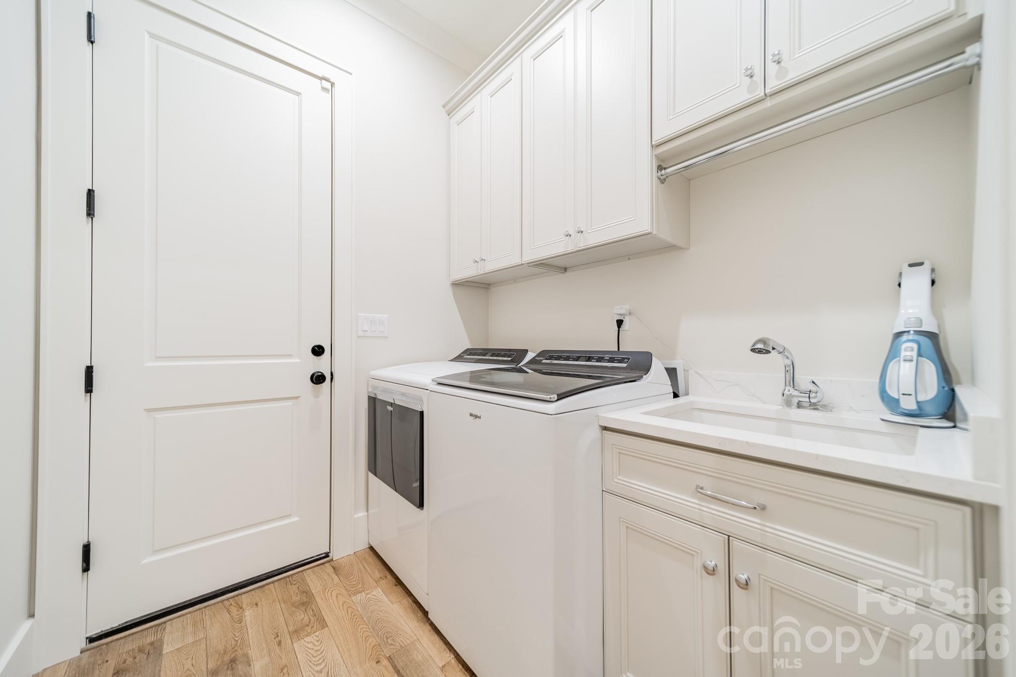3319 Gresham Place — Charlotte