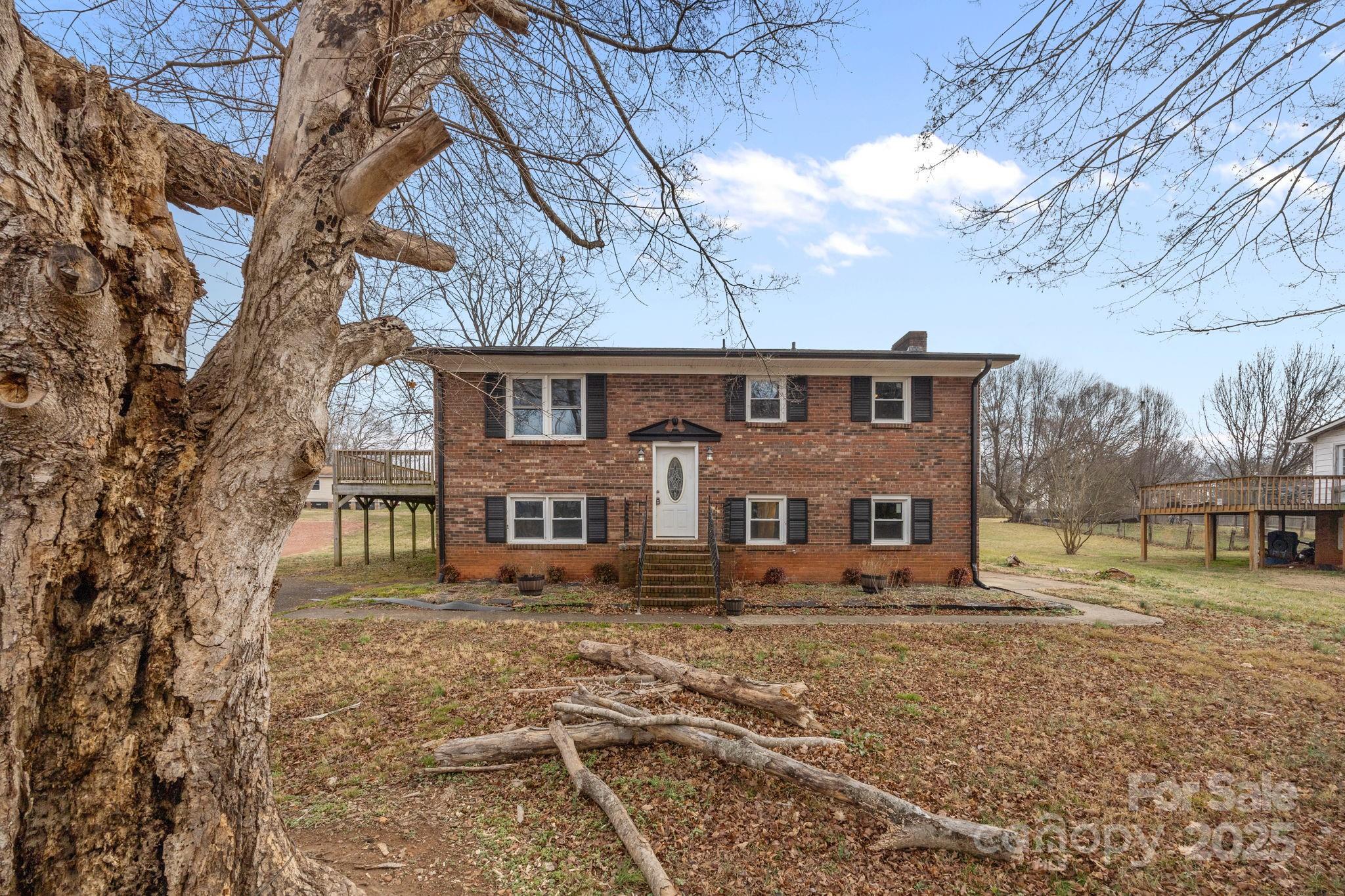 222 Saint Jill Circle — Statesville
