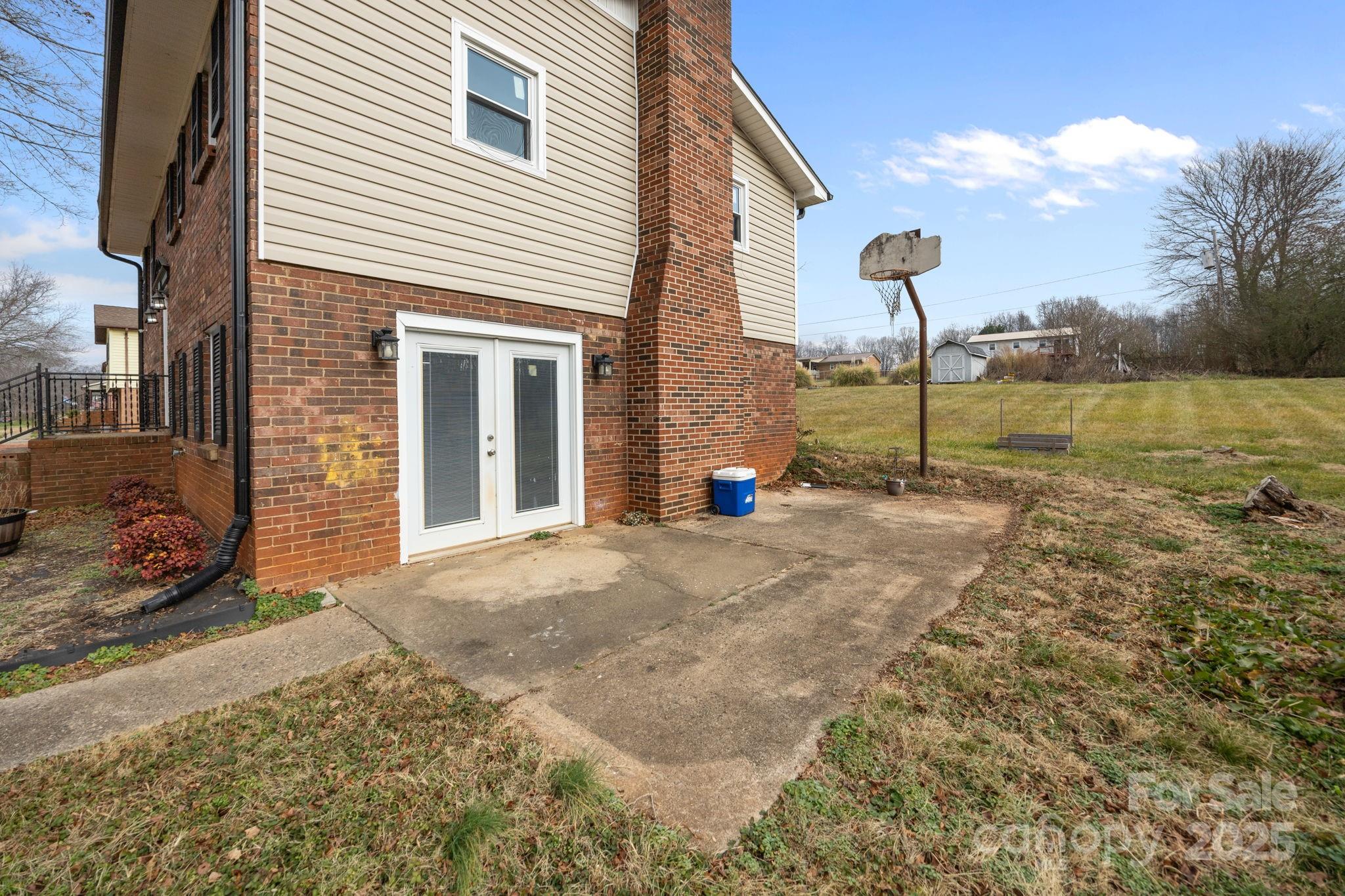 222 Saint Jill Circle — Statesville